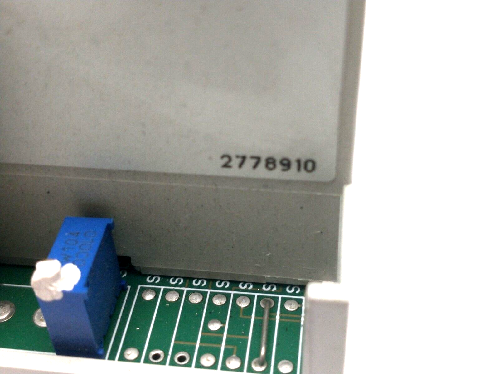 B&C Electronics PH3630 2-Wire DIN Rail pH Transmitter 2778910 SCUFFED DISPLAY - Maverick Industrial Sales