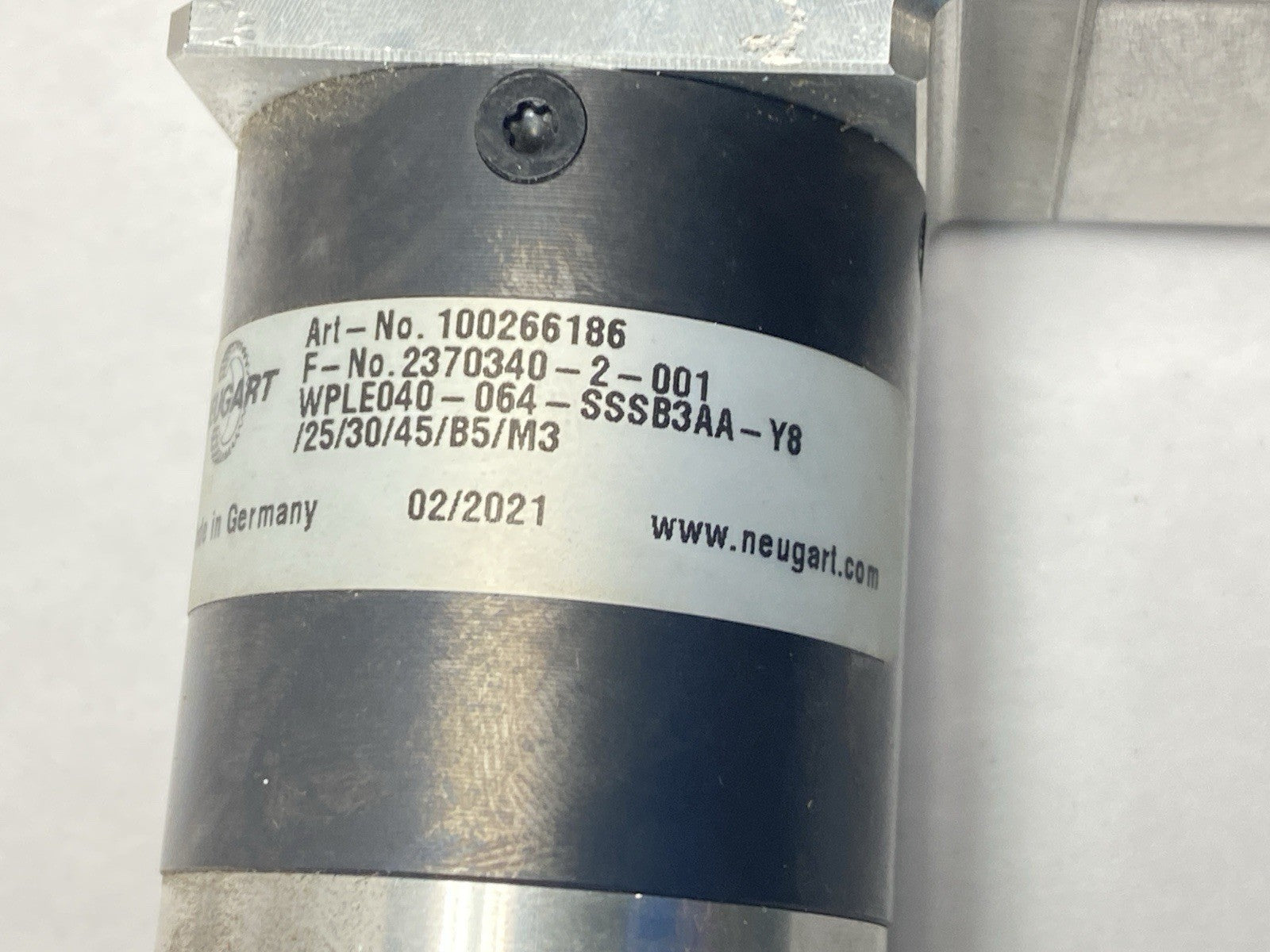 Rexroth MSM019B-0300-NN-M5-MH0 Servo Motor R911344211 w/ Neugart 100266186 Gear - Maverick Industrial Sales