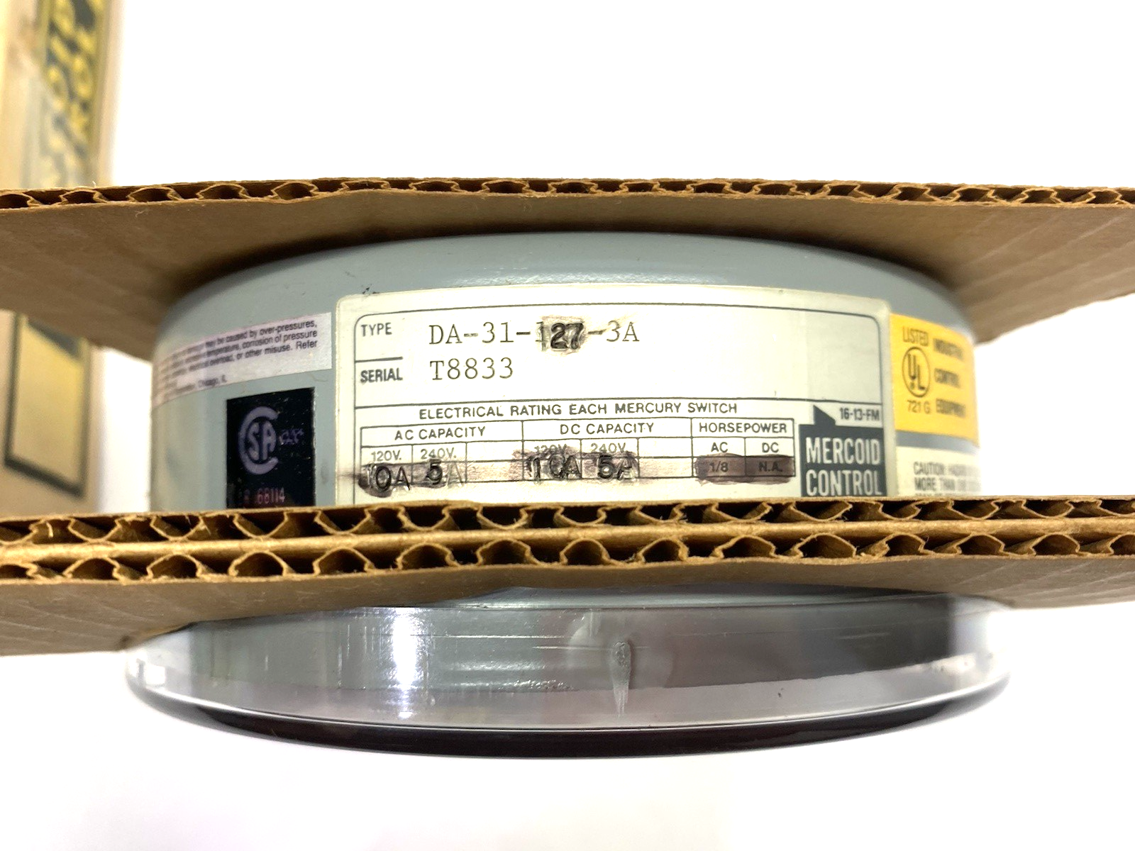 DA-31-127-3A | Dwyer Omega, Mercoid Controls Pressure Switch, Adjustable Diff. - New – Open box - Maverick Industrial Sales