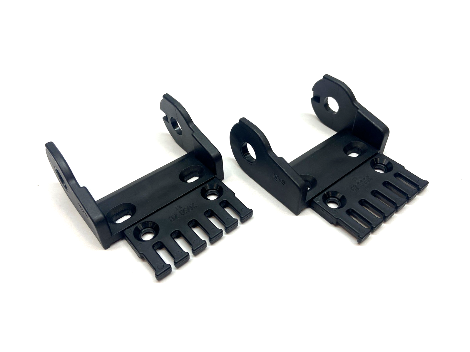 Igus 2050.1PZ E-Chain Male Mounting Bracket w/ 2050.BZ Tiewrap Plate LOT OF 2 - Maverick Industrial Sales