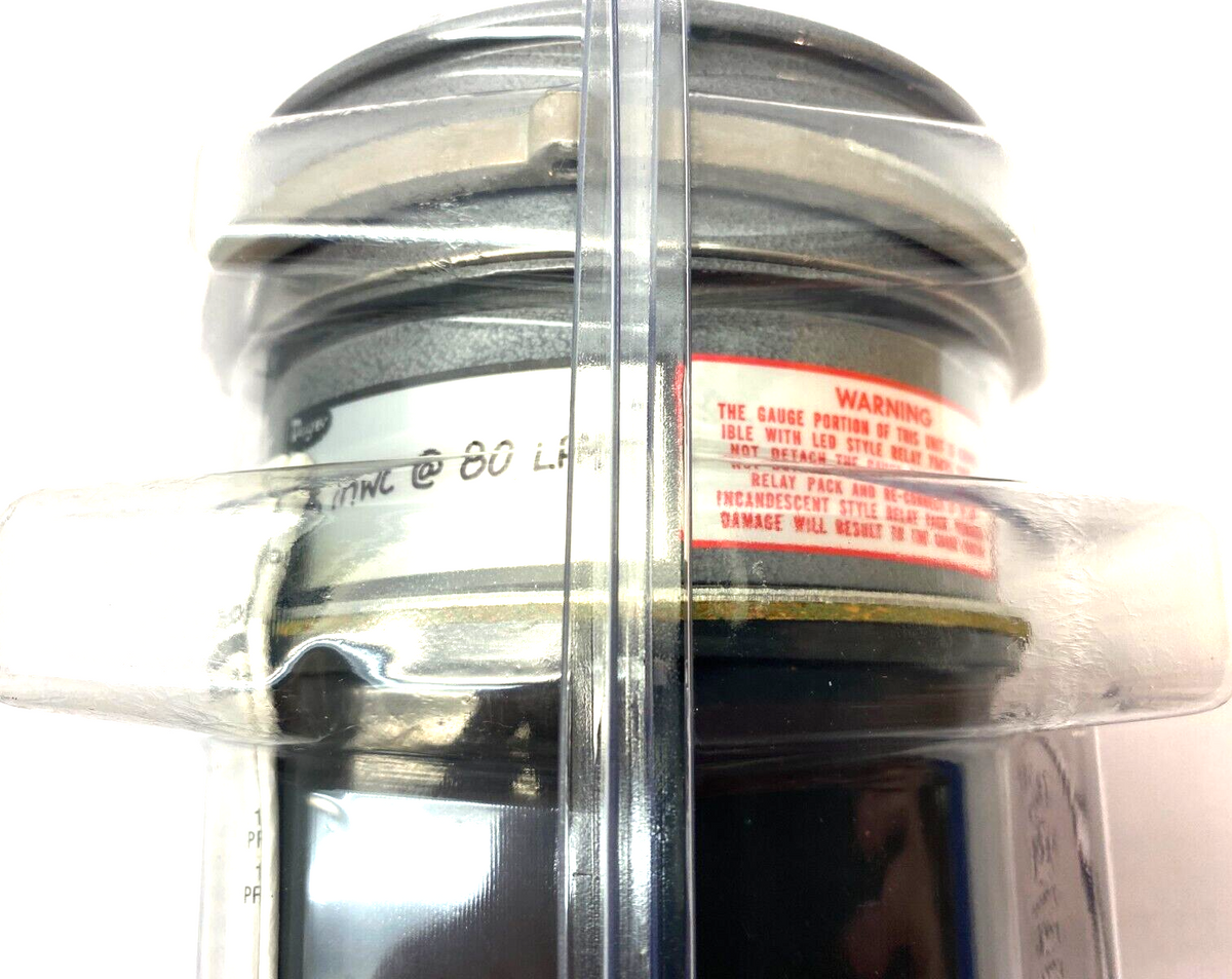 Dwyer 3SQRT Series 3000 Photohelic Pressure Switch/Gage - Maverick Industrial Sales