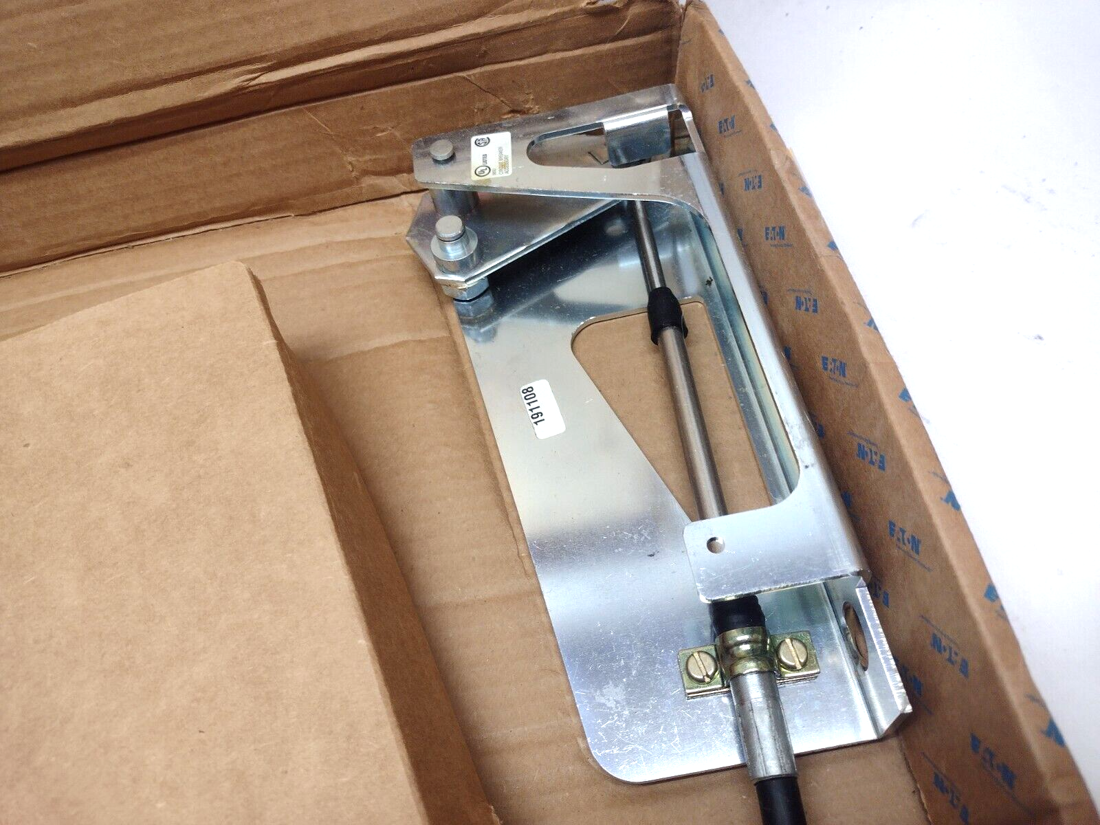 Eaton F6S04C N-Flexible Shaft 1498D45G11 For Type 1/3R/12 Enclosures - Maverick Industrial Sales