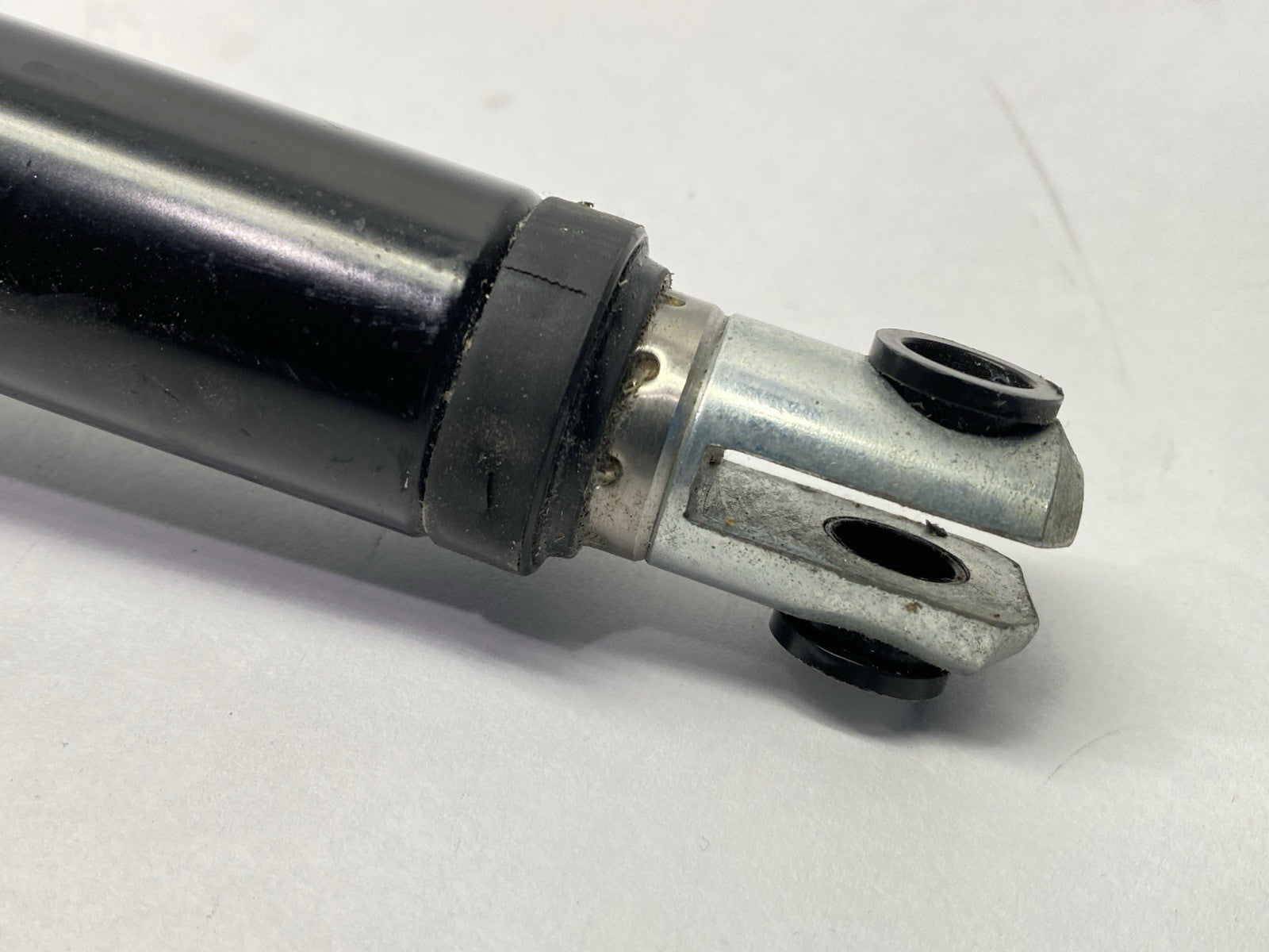 31220R-0147504X | Linak Hood Lift Actuator Arm 2500N Push Load 311220-00 - Used - Maverick Industrial Sales