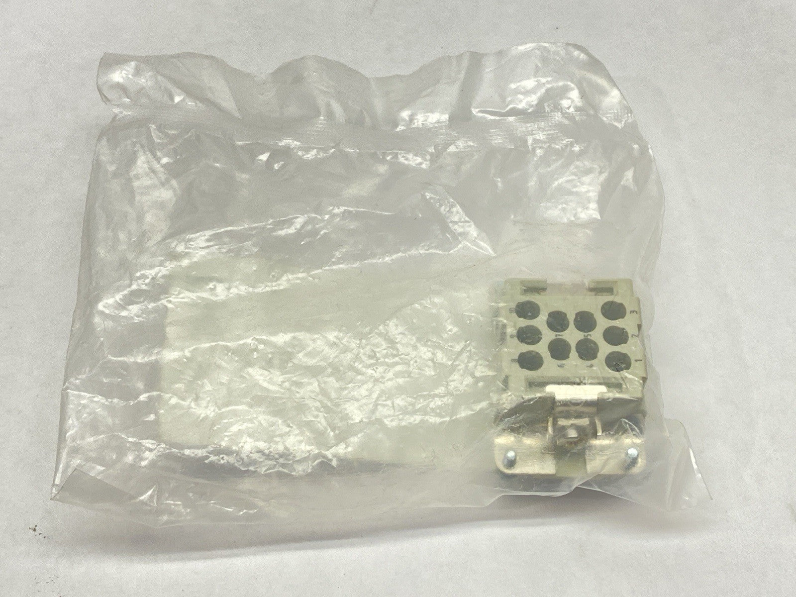 09320103101 | Harting Insert Female Connector Crimp Han 10 EE-F-C 600V - New - Maverick Industrial Sales