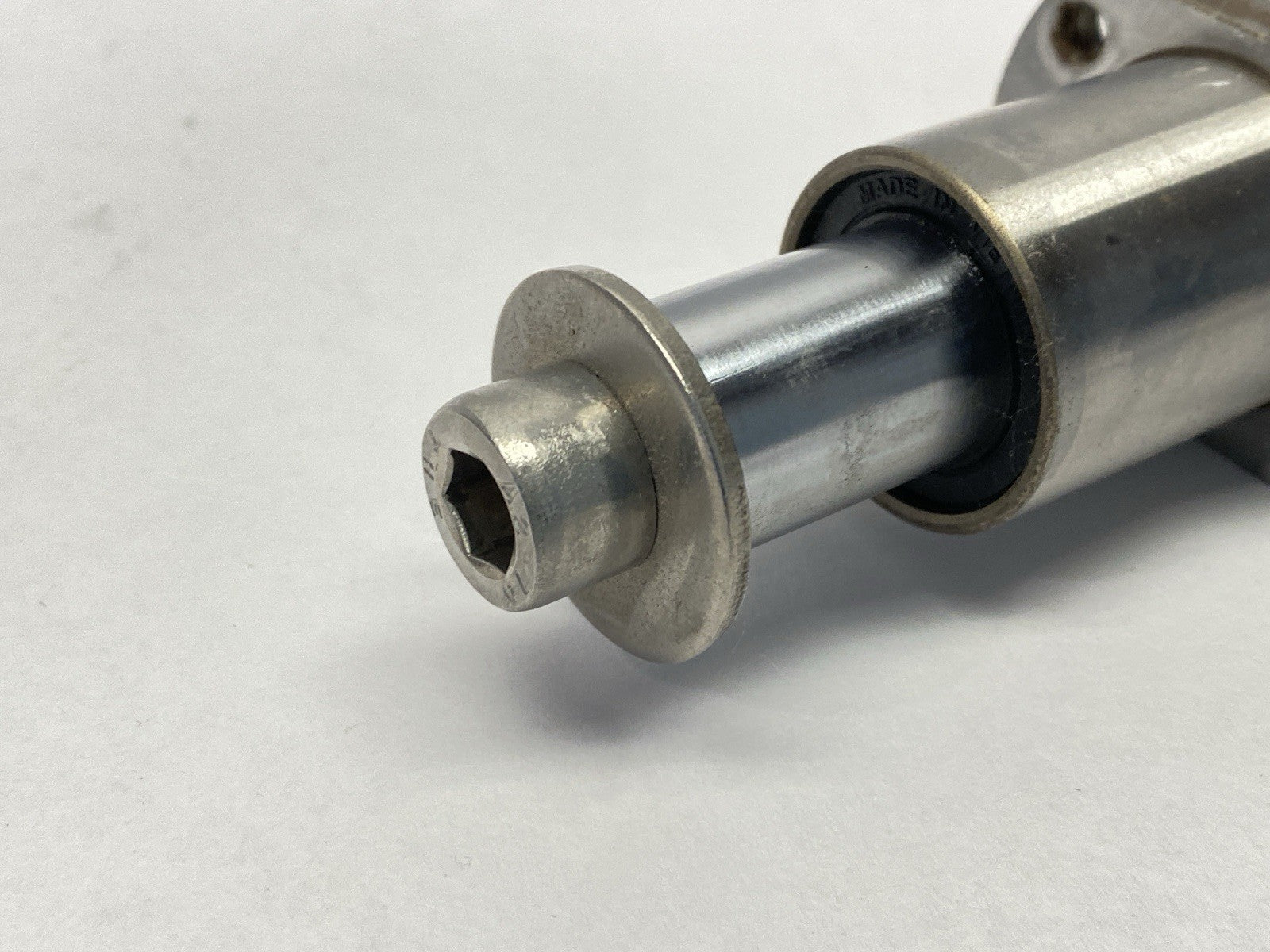 LHMCWF20 | Misumi Center Flanged Linear Ball Bearing 20mm Diameter w/ Shaft 200mm - Used - Maverick Industrial Sales