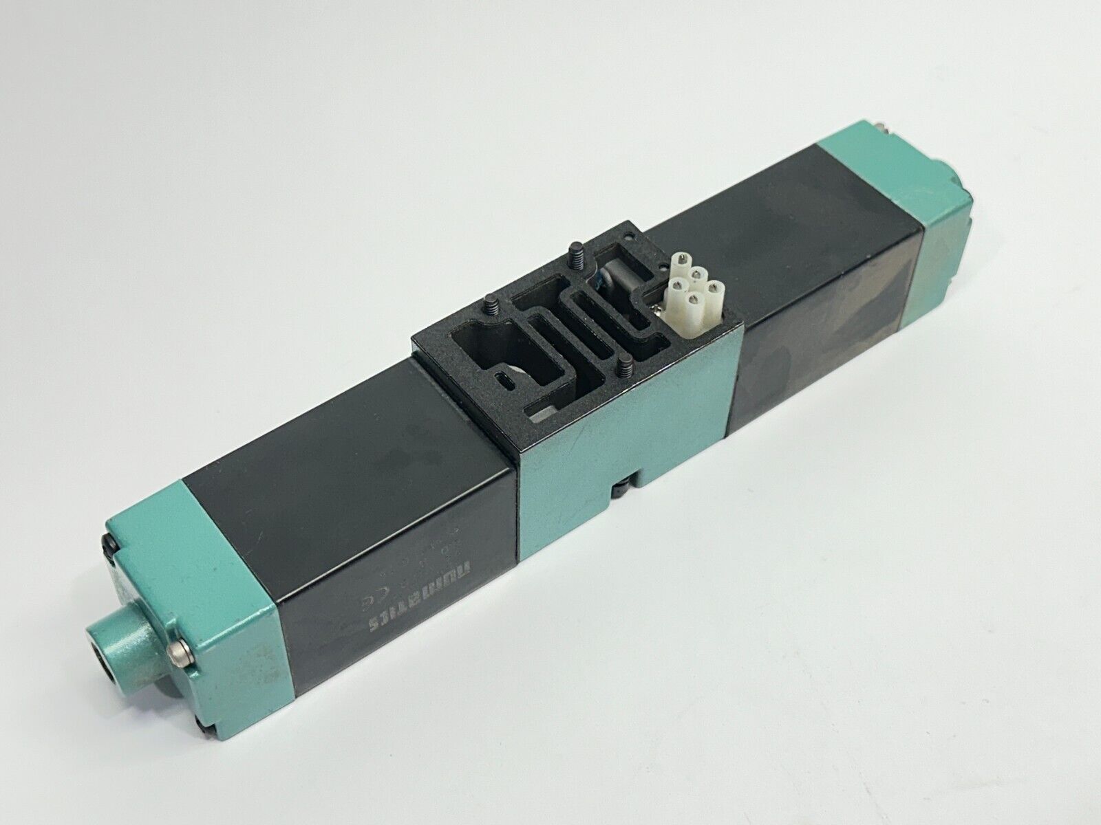 Numatics 152SS525M019M61 MK 15 Series Solenoid Valve 4-Way 0.25A 24VDC - Maverick Industrial Sales