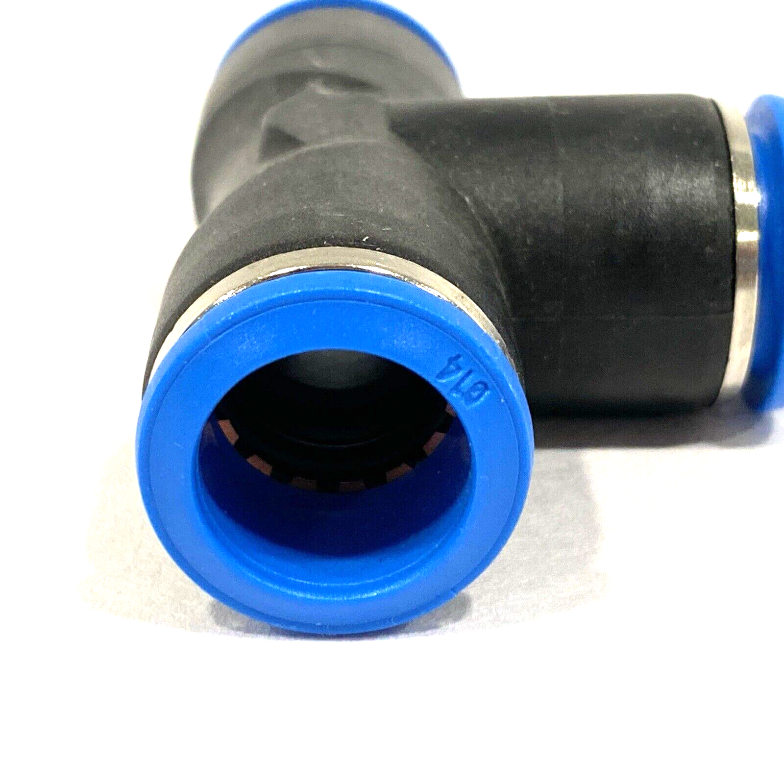 14mm x 14mm x 14mm Push to Connect Tee Fitting Reducer 14x14x14 LOT OF 5 - Maverick Industrial Sales