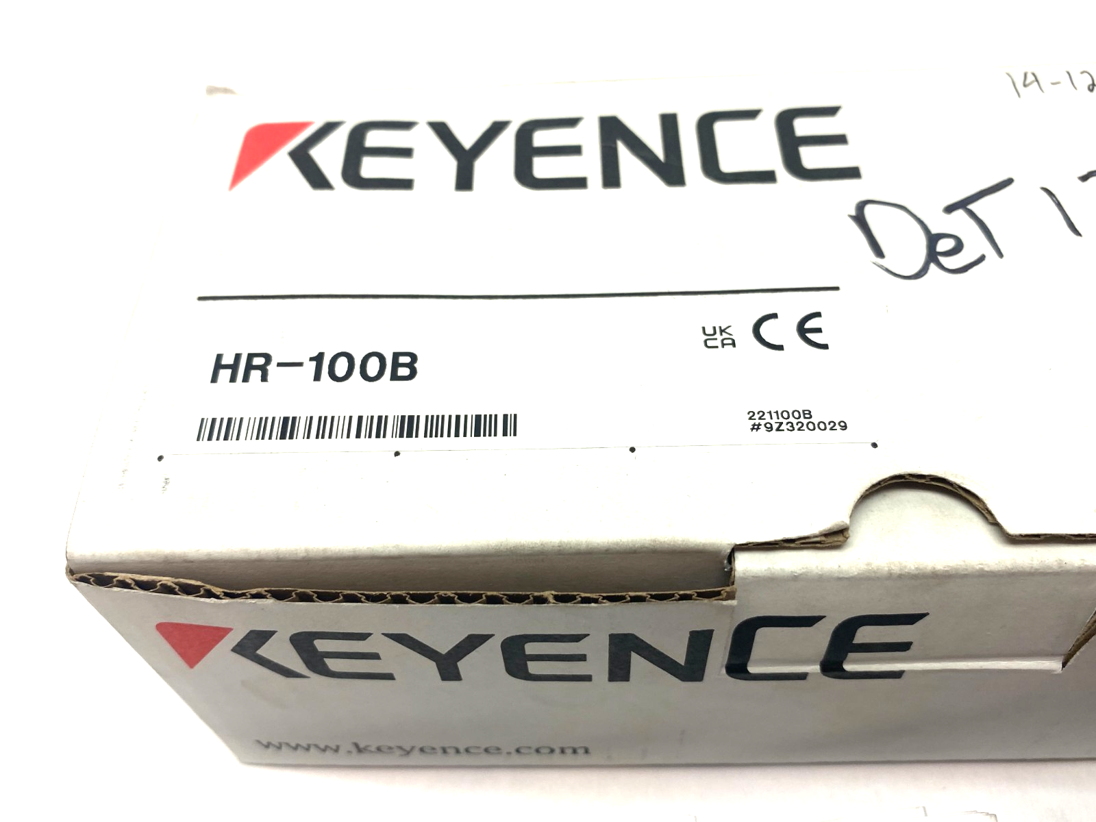 Keyence HR-100B Handheld Code Reader, Standard, Wireless - Maverick Industrial Sales