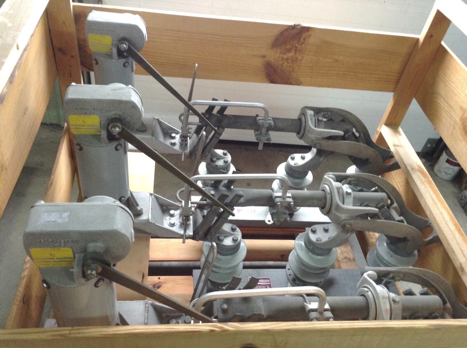 Turner Electric 15.5KV TMK40A01512A1 Vertical Upright Air Brake Switches 3 Pole - Maverick Industrial Sales