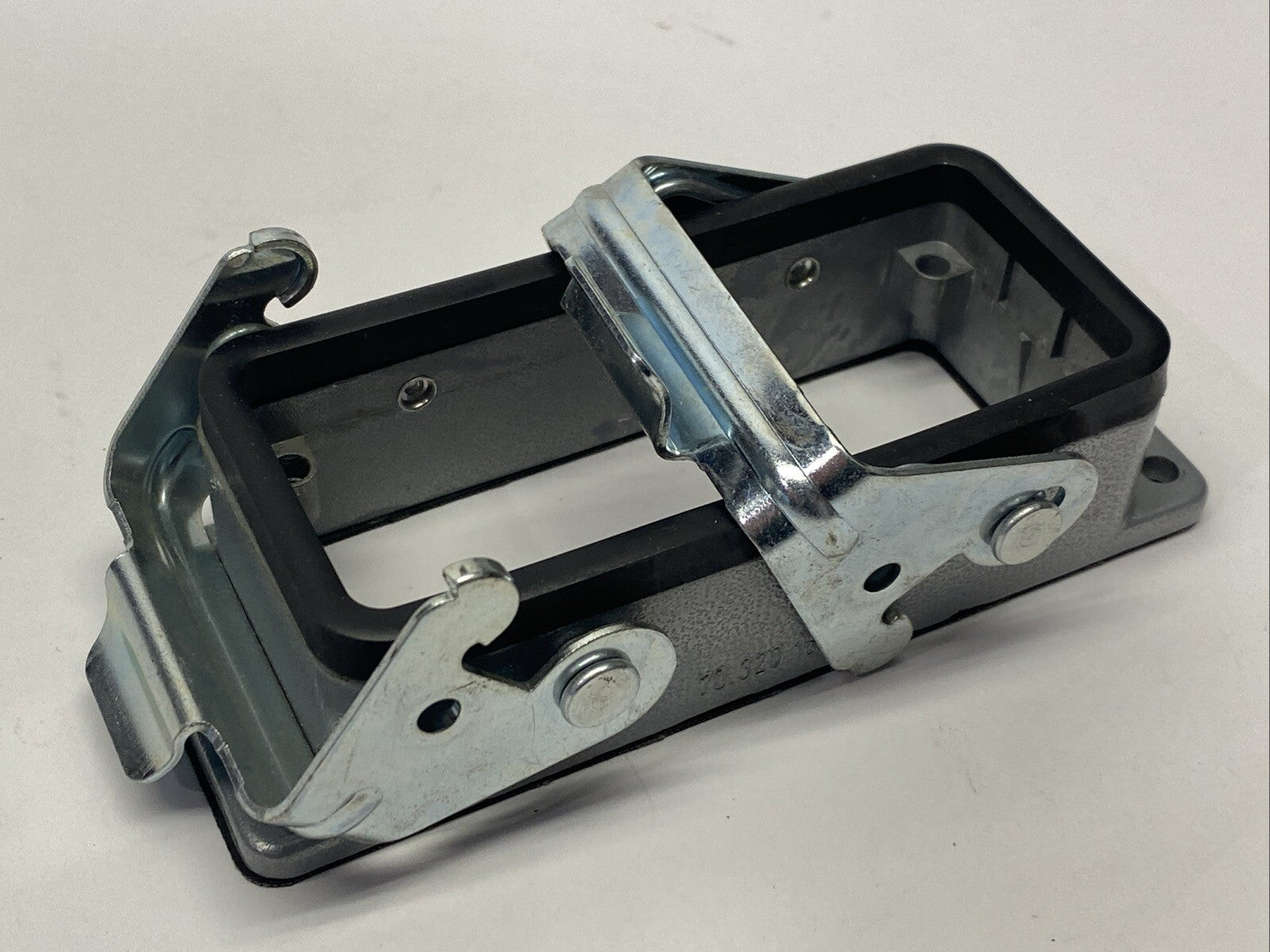Lapp 10.00.30 EPIC HBE 6 Panel Mount Base - Maverick Industrial Sales