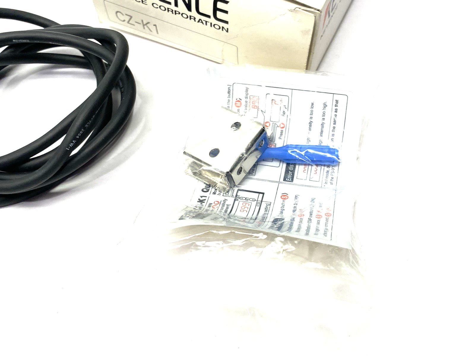 Keyence CZ-K1 Amplifier Main Unit NPN - Maverick Industrial Sales