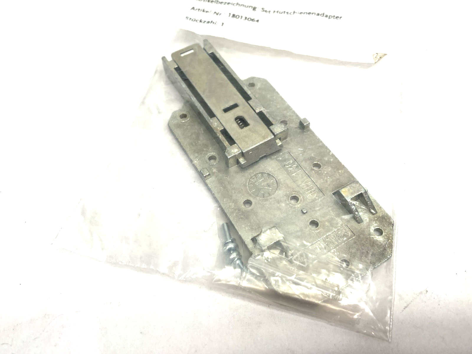 18013064, UTA 130 | Phoenix Contact UTA 130, Kistler 18013064 Mounting Aid DIN Rail Plate 5700A31 - New – Open box - Maverick Industrial Sales