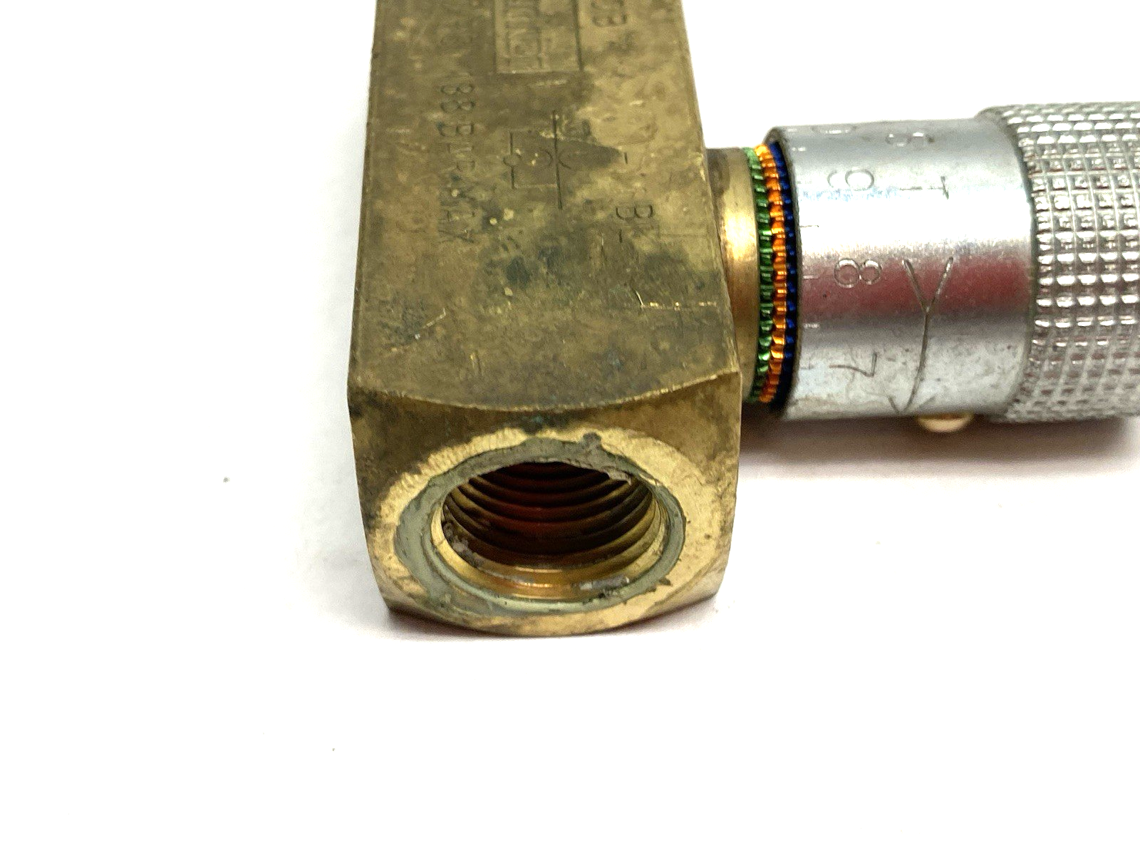 F600B | Parker Colorflow Brass In-line Flow Control Valve 2000psi - Used - Maverick Industrial Sales