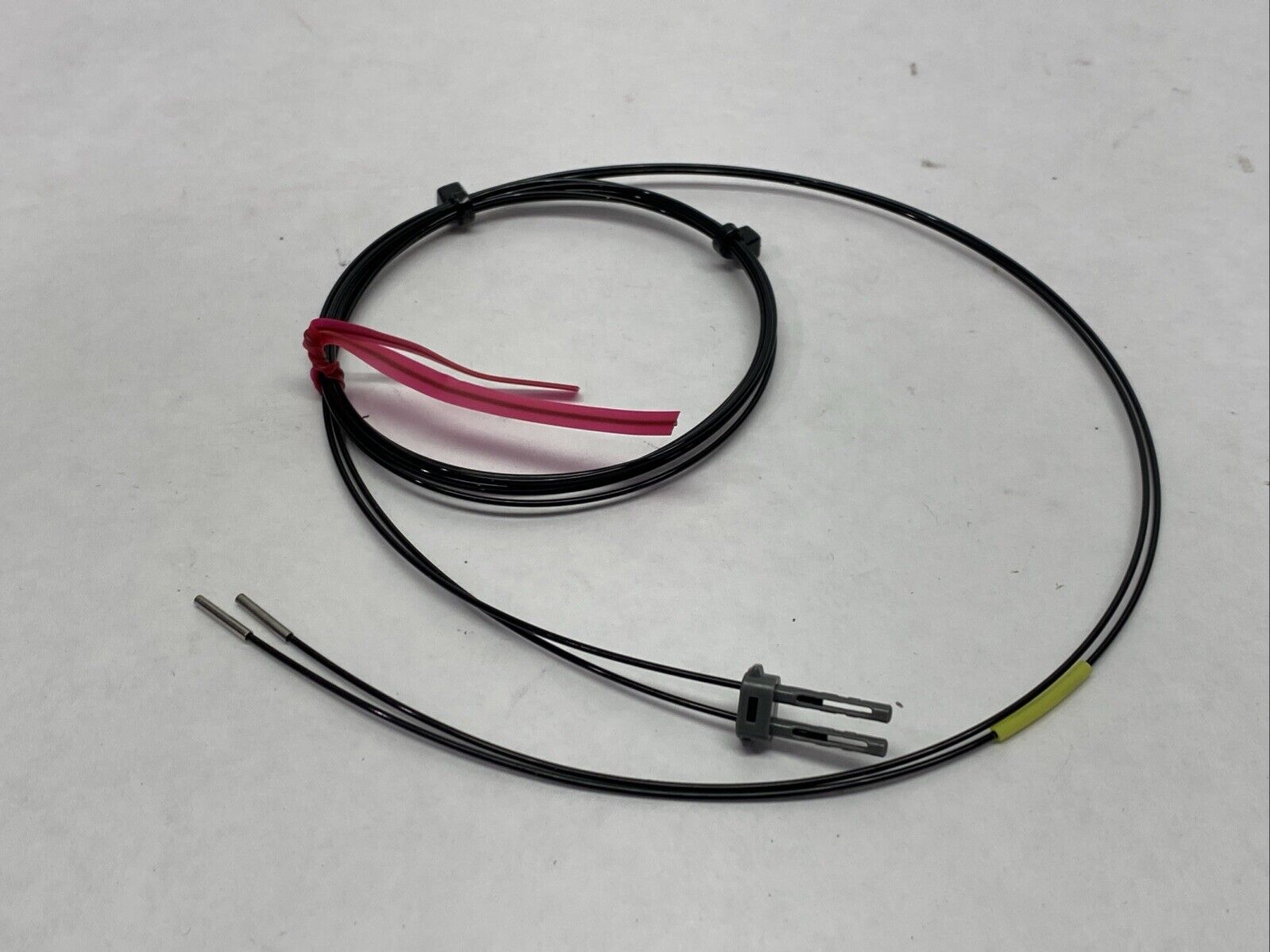 Keyence FU-59U Digital Fiber Optic Sensor Fiber Unit Thrubeam Type - Maverick Industrial Sales