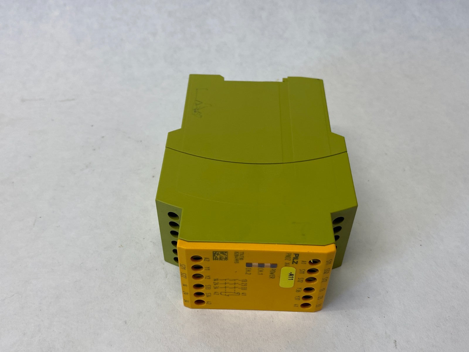Pilz 774730 Standalone Safety Relay 1 or 2 Channel PNOZ X4 24VDC 3n/o 1n/c - Maverick Industrial Sales