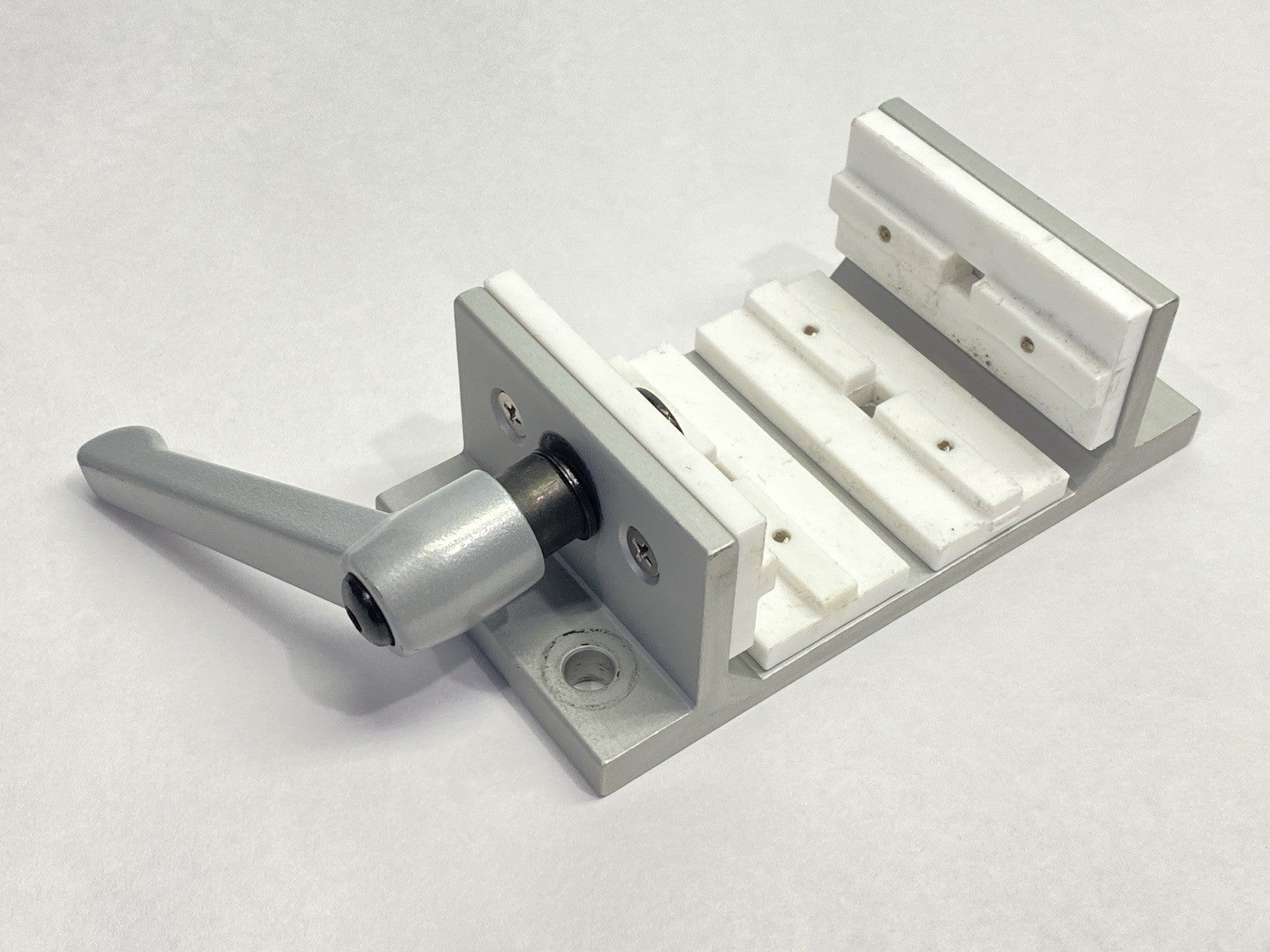 6833 | 80/20 Double Flange Short High-Cycle Linear Bearing 4-Slot w/ 6800 Brake - Used - Maverick Industrial Sales