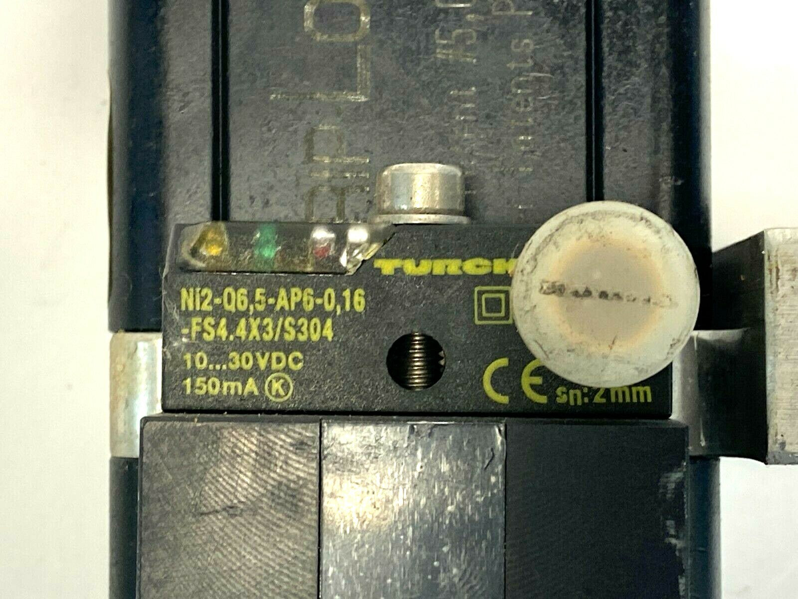Norgren 12170C-G-AS3 Grip-Lok Gripper w/ Turck Ni2-06,5-AP6-0,16-FS4,4X3/S304 - Maverick Industrial Sales