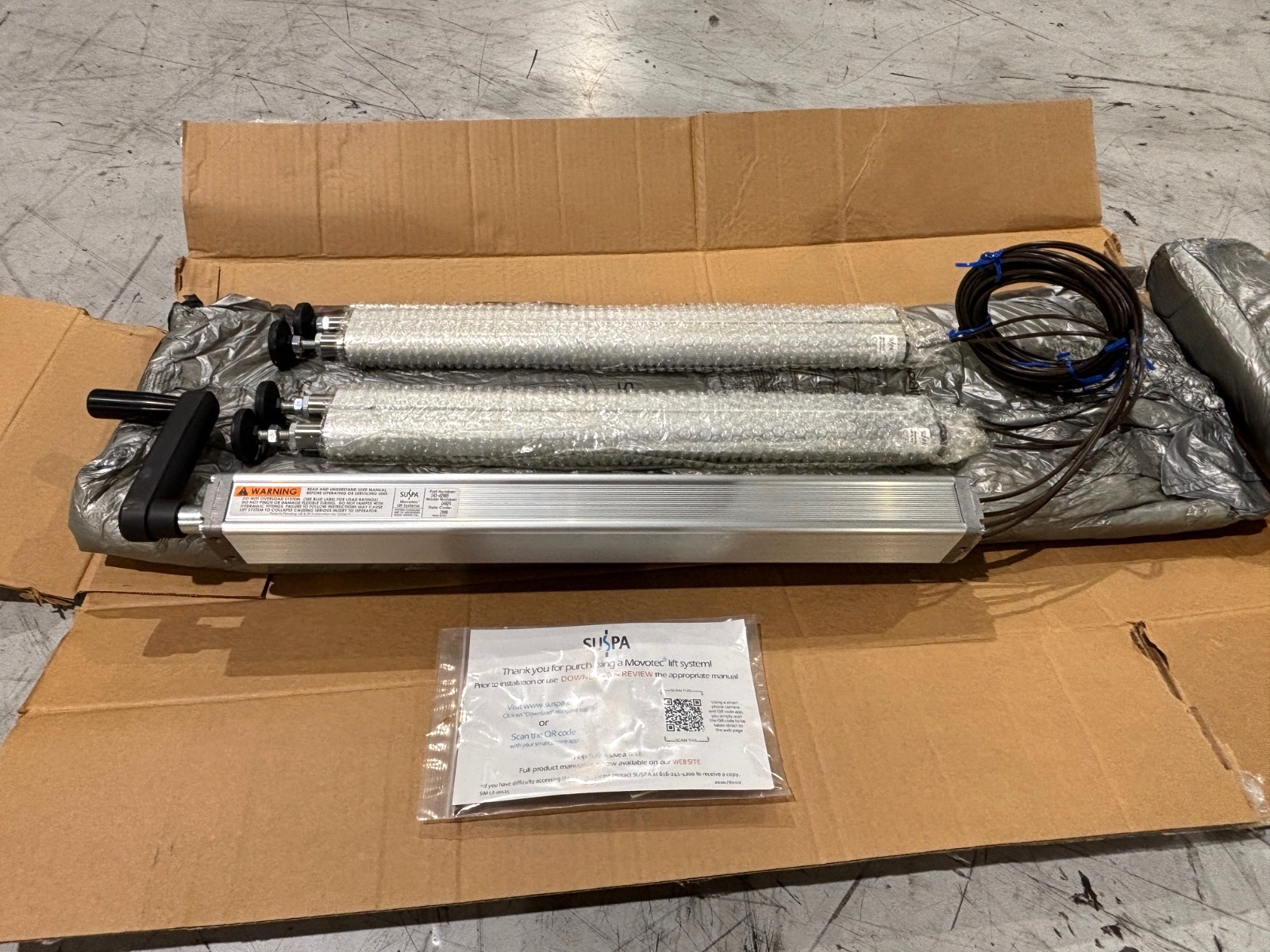 Suspa Movotec Lift Systems MLS-00004, 4Q8-B4400-C01-G1, Bolt-On, Crank, 400mm - Maverick Industrial Sales