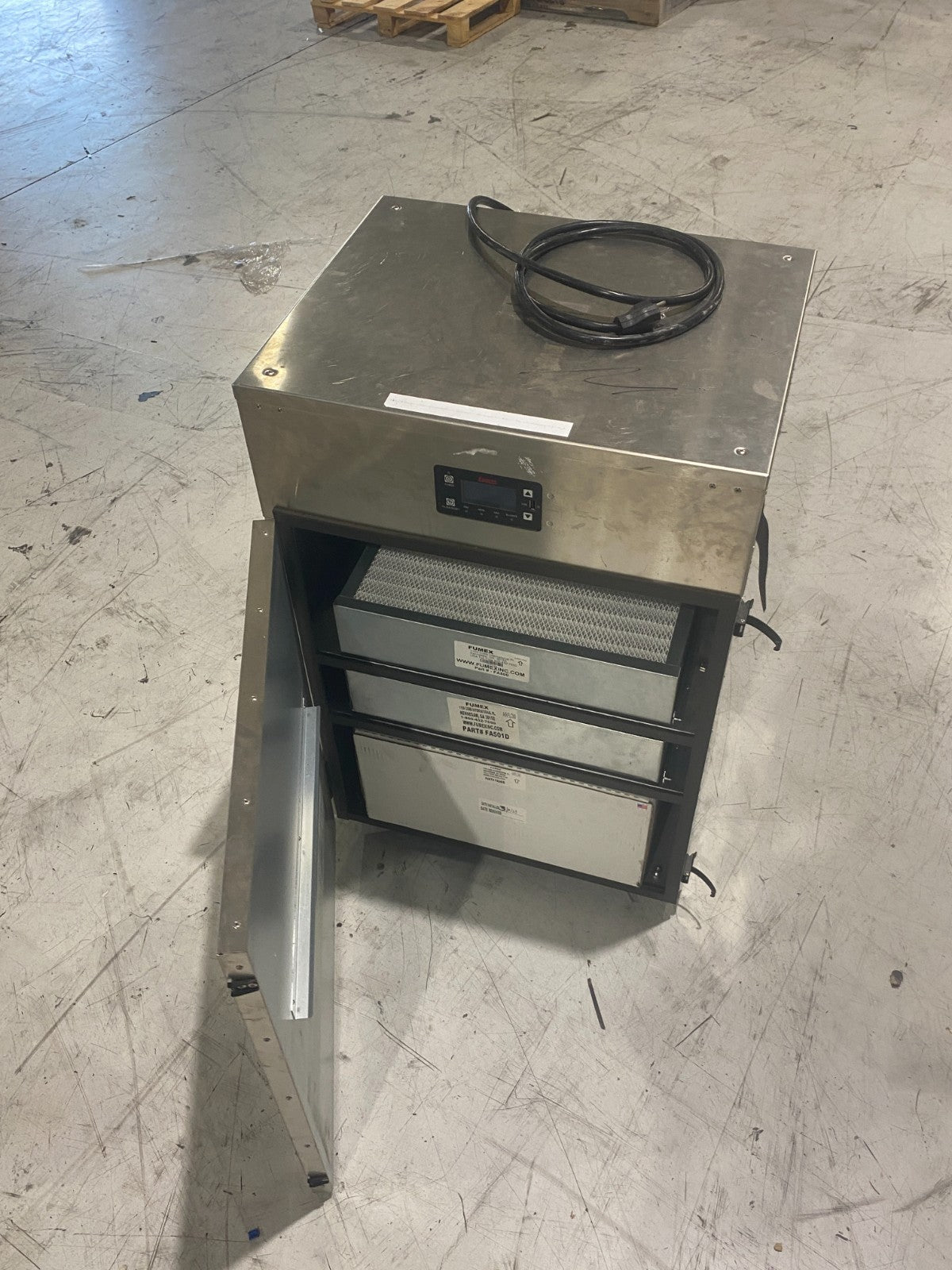 Fumex GS3-500 Air Filtration Fume Extractor Unit USED FILTERS, MISSING ONE WHEEL - Maverick Industrial Sales