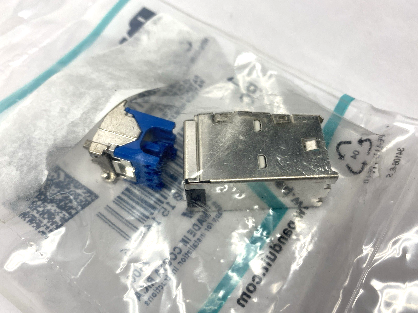 CJSH6X88TGY | Panduit Mini-Com TX6A 10Gig Shielded Shuttered Jack Module TG RJ45 - New - Maverick Industrial Sales