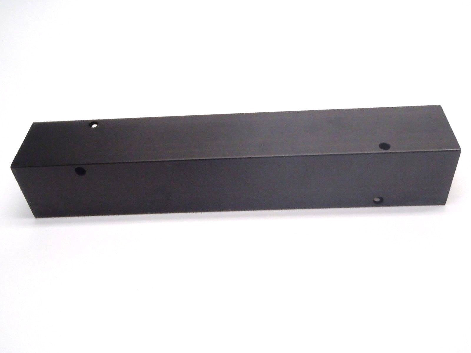 Bond Fluidaire AM-5-8 Manifold Block Approx. 8-11/16” L 2 Inlet 8 Outlet - Maverick Industrial Sales