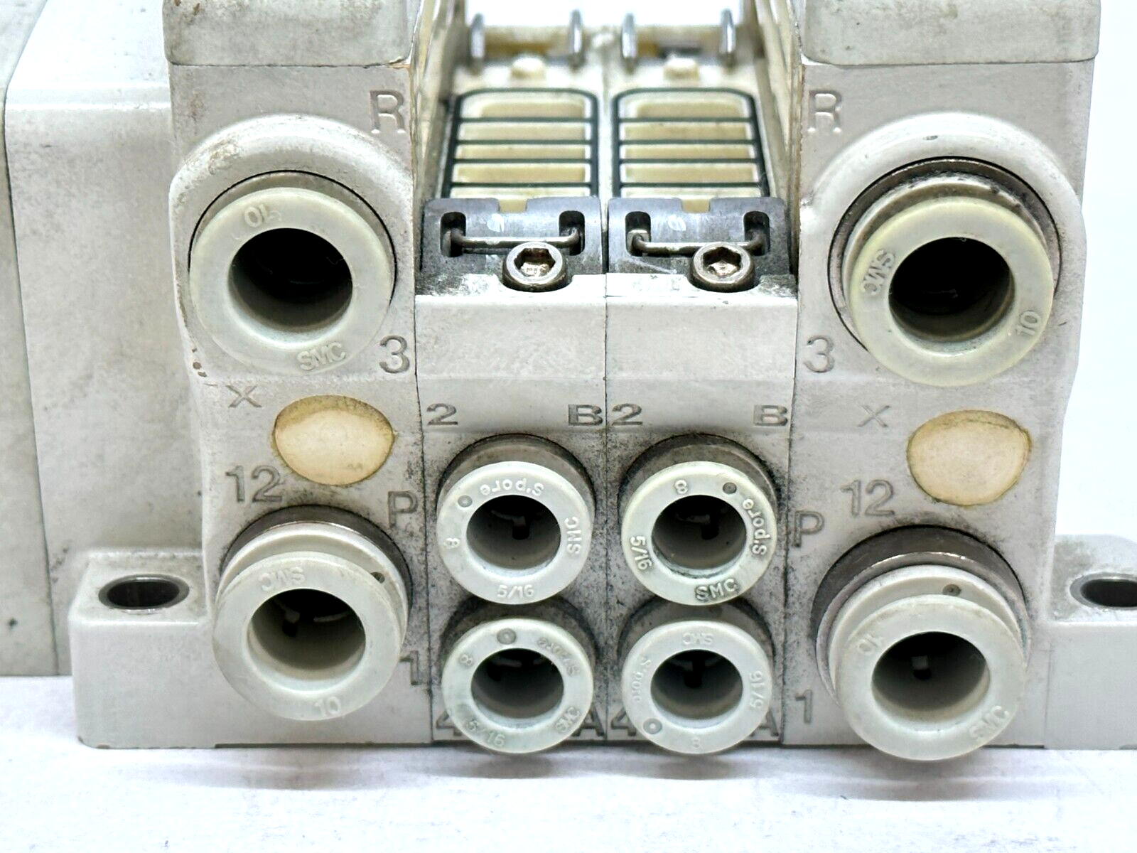 SMC VV5QC21-02C6FD0 D-Sub Base Mounted Manifold 2000 Series 2 Station - Maverick Industrial Sales
