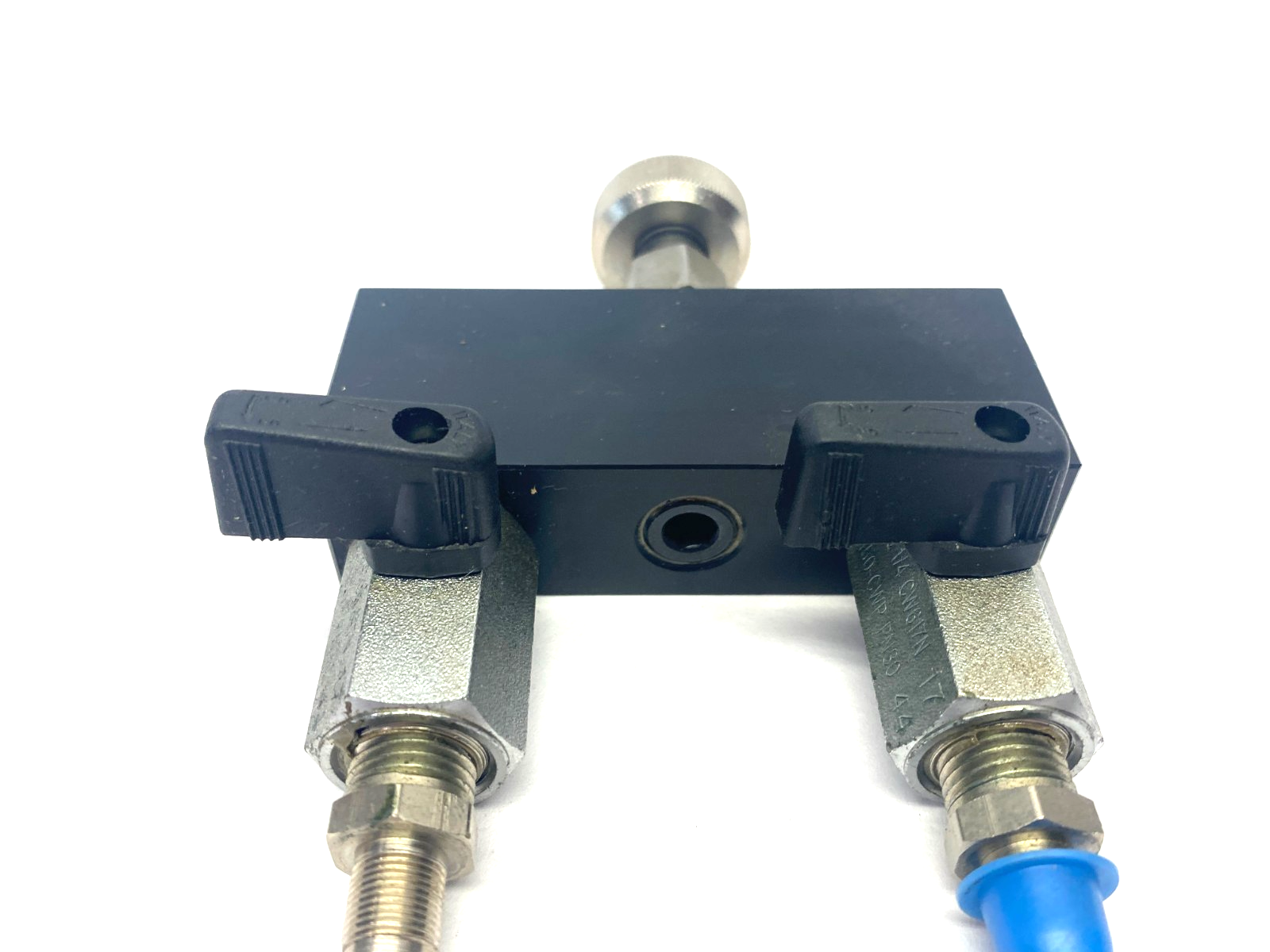 Mahr 2248282 2-Way Manifold Millimar Low-Mag AAD-82 - Maverick Industrial Sales
