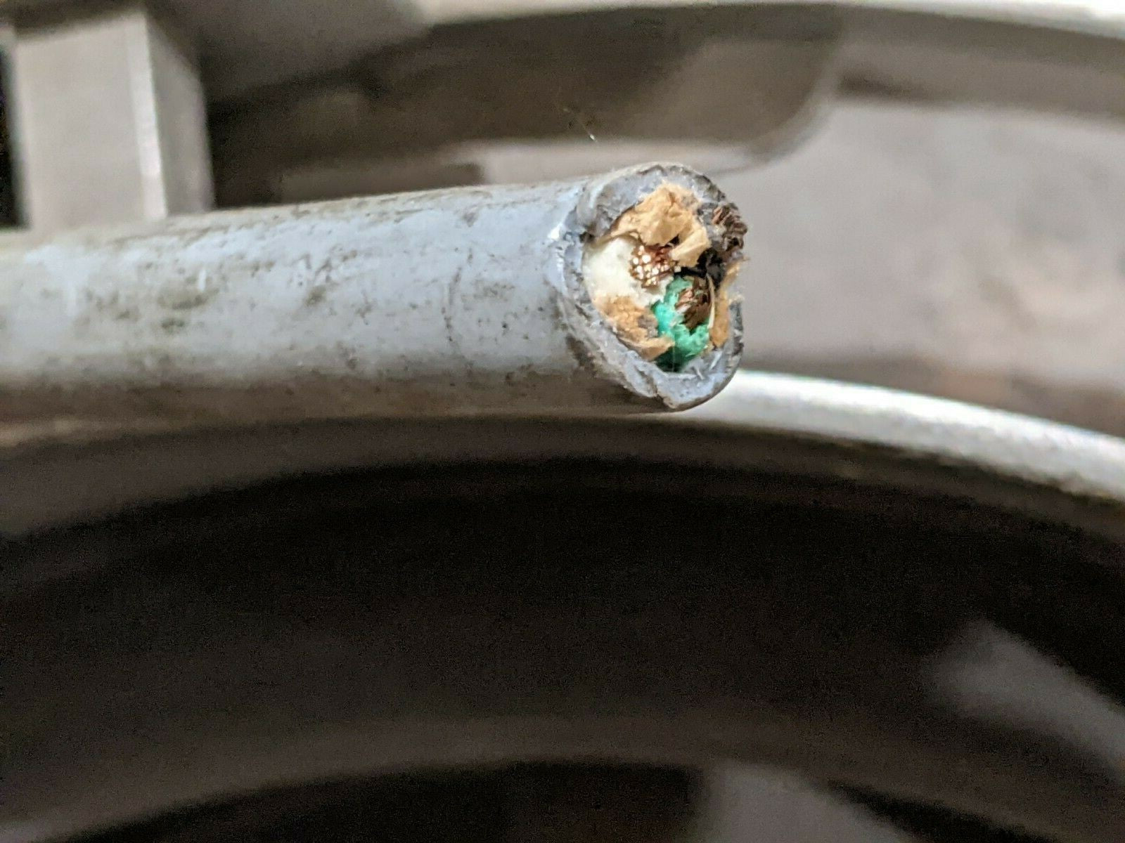 Accu-Tech Automation Vibratory Feeder System 10" Bowl, CUT CORD - Maverick Industrial Sales