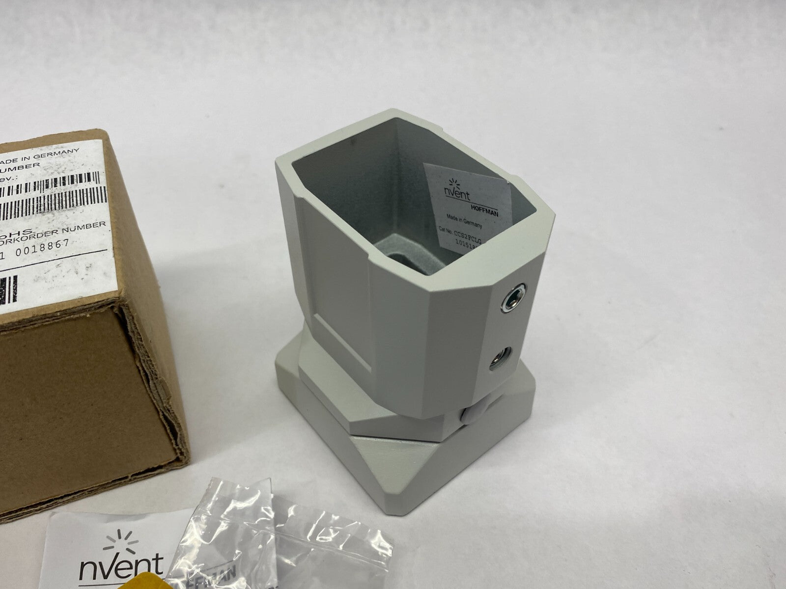 Hoffman CCS2FCLG nVent Flange Coupling Joint for Aluminum Arm 45x60mm White - Maverick Industrial Sales