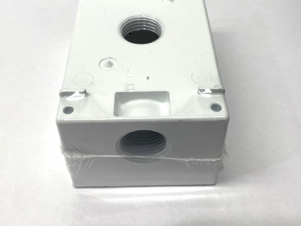 Thomas & Betts DIH3-1-LM-WH White Outlet Box Three Hole 1/2" - Maverick Industrial Sales