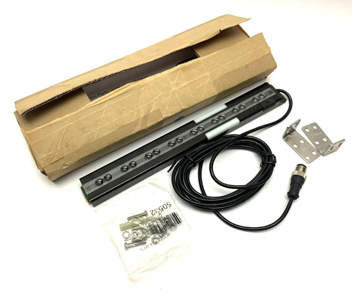 Banner PVD225Q W/6IN Single Piece Part Verification Array 70991 - Maverick Industrial Sales