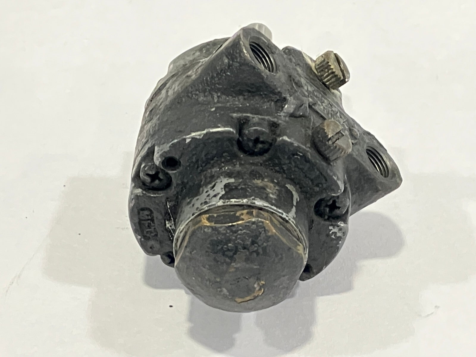Gast Lubricated Air Motor w/ 3/8" Shaft - Maverick Industrial Sales