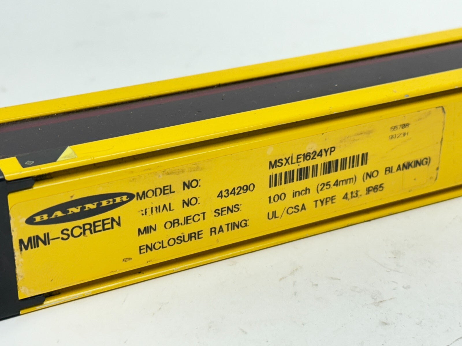 Banner MSXLE1624YP / MSXLR1624YP Emitter Receiver Mini-Screen Light Curtain Set - Maverick Industrial Sales