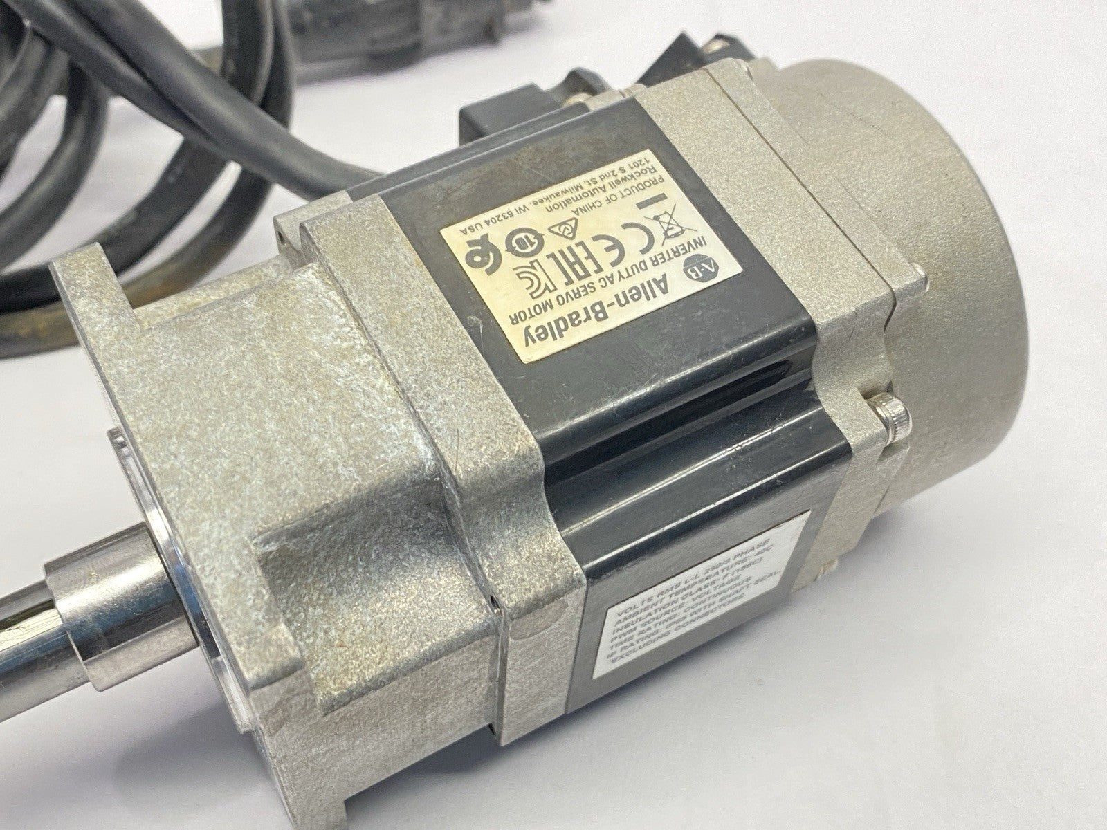 TLY-A220T-HJ62AN | Allen Bradley Ser A Kinetix TYL Servo Motor 6000RPM 0.38kW - For parts or not working - Maverick Industrial Sales
