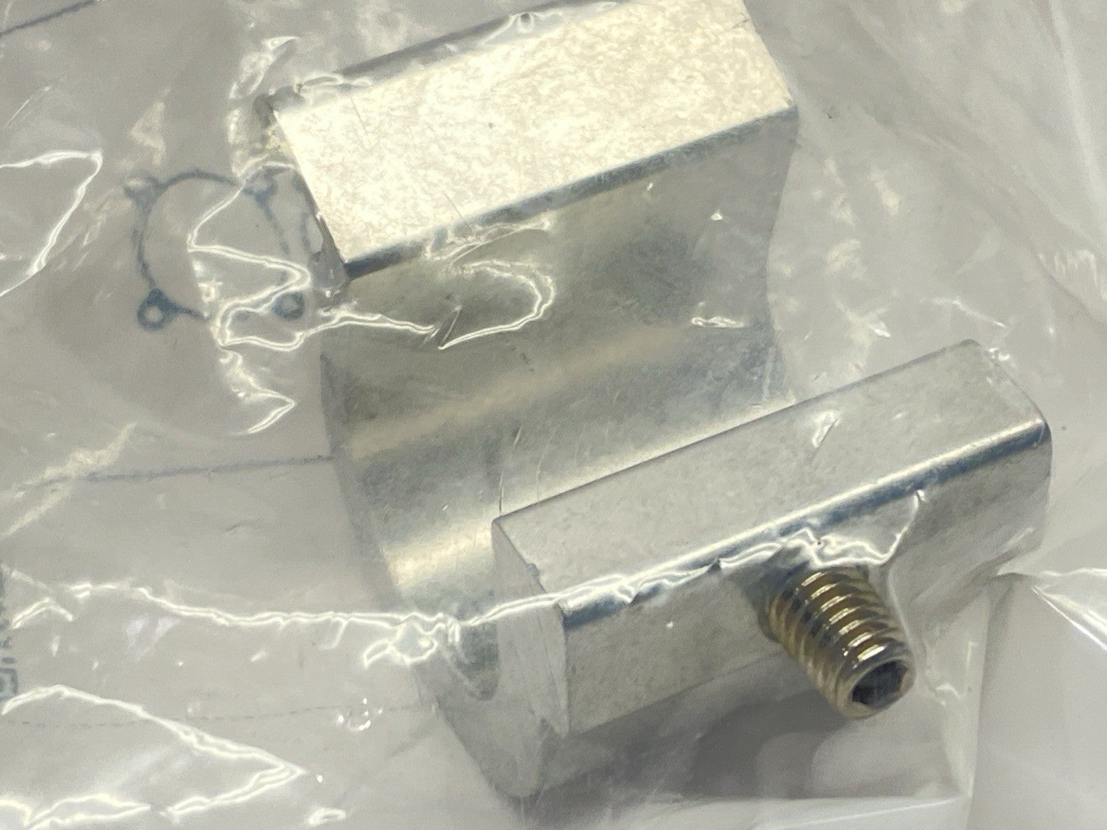 E11799 | IFM Tie-Rod Cylinder Bracker 9-15mm LOT OF 2 - New - Maverick Industrial Sales