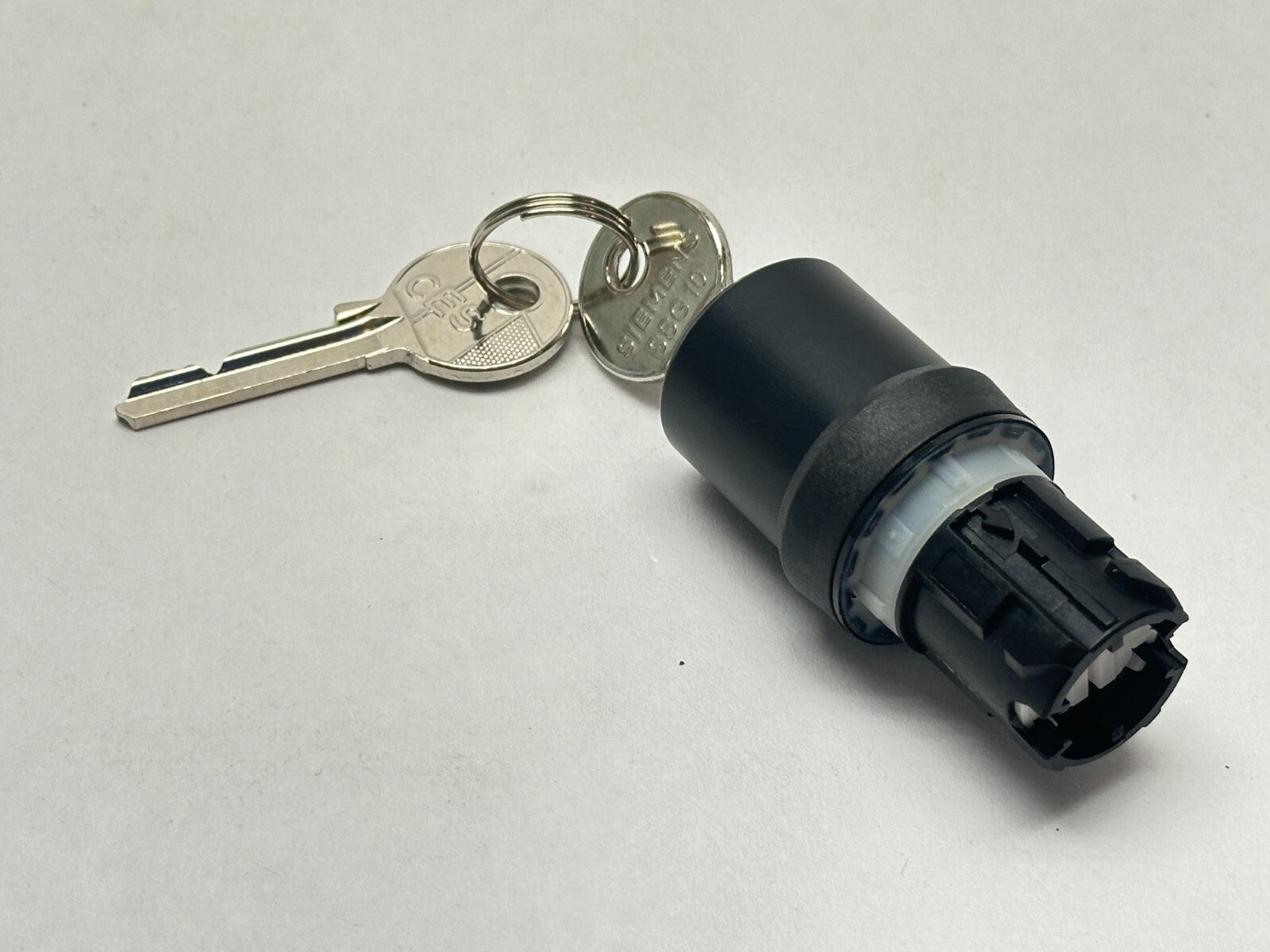 Siemens 3SU1000-5BC01-0AA0 2-Position Keyed Switch Head Momentary 22mm - Maverick Industrial Sales