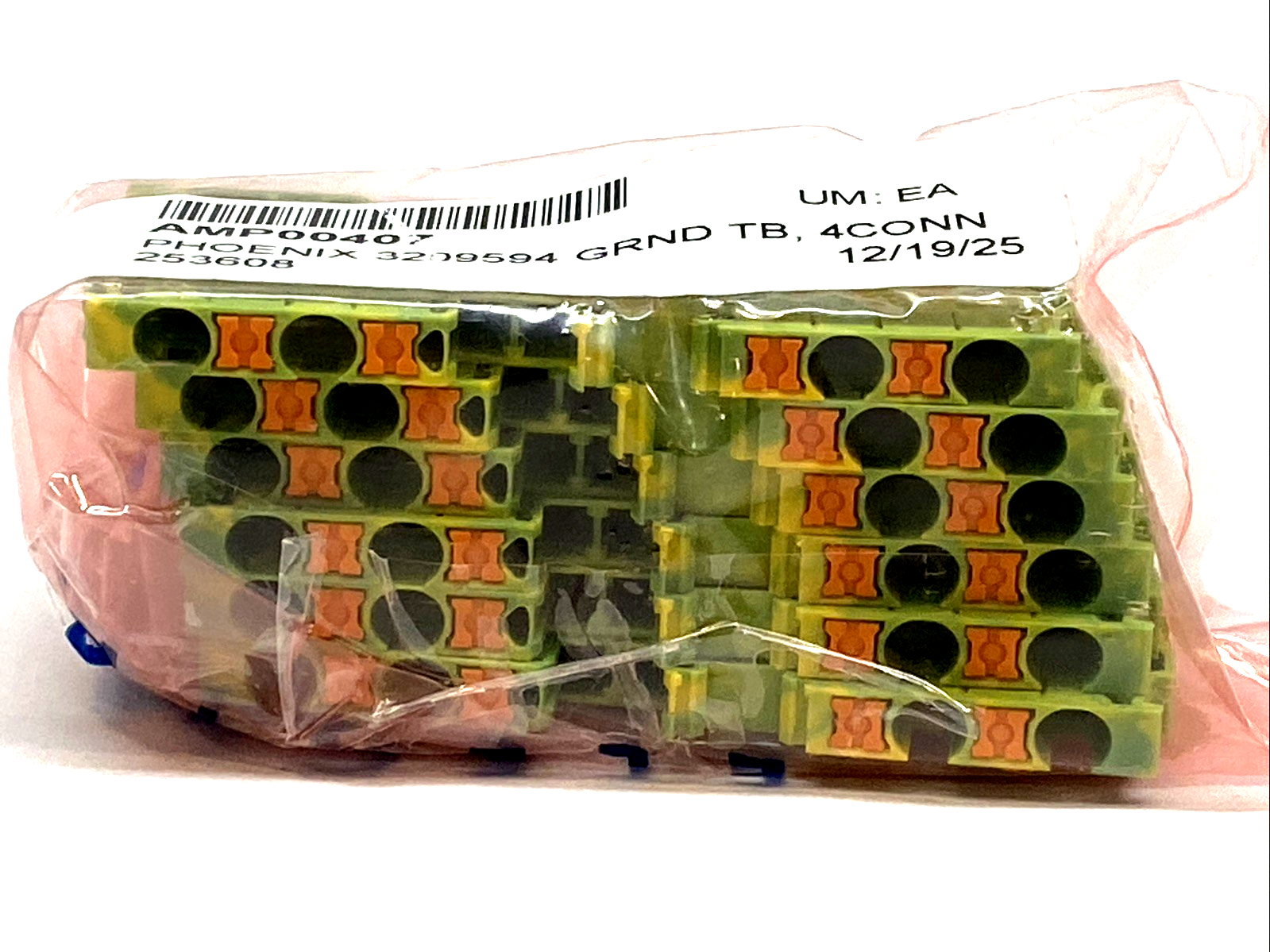 Phoenix Contact PT 2,5-QUATTRO-PE Terminal Block DIN Rail 3209594 LOT OF 6 - Maverick Industrial Sales