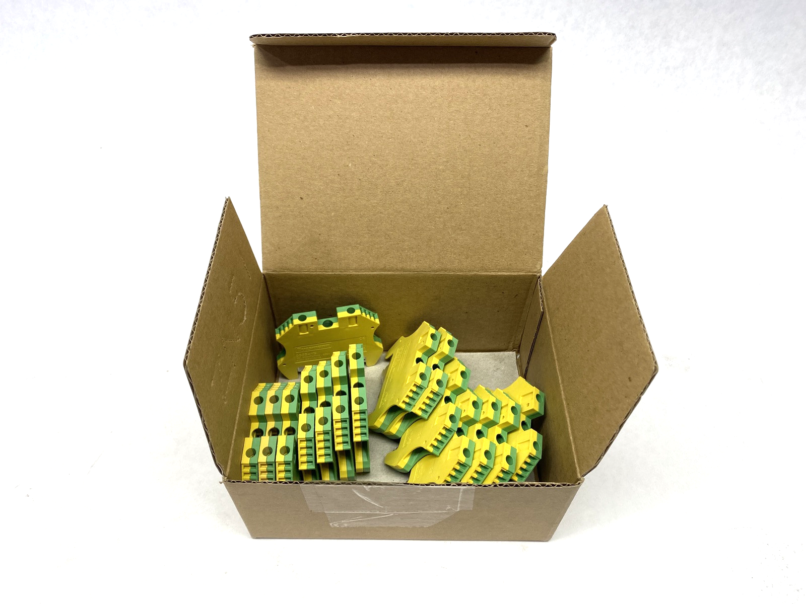 Cooper Bussmann DG36-YG Terminal Block PACKAGE OF 15 - Maverick Industrial Sales
