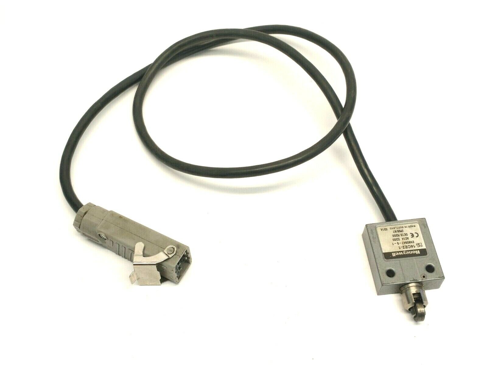 Honeywell 14CE2-1 Miniature Enclosed Limit Switch Top Roller Plunge 1NC/1NO SPDT - Maverick Industrial Sales