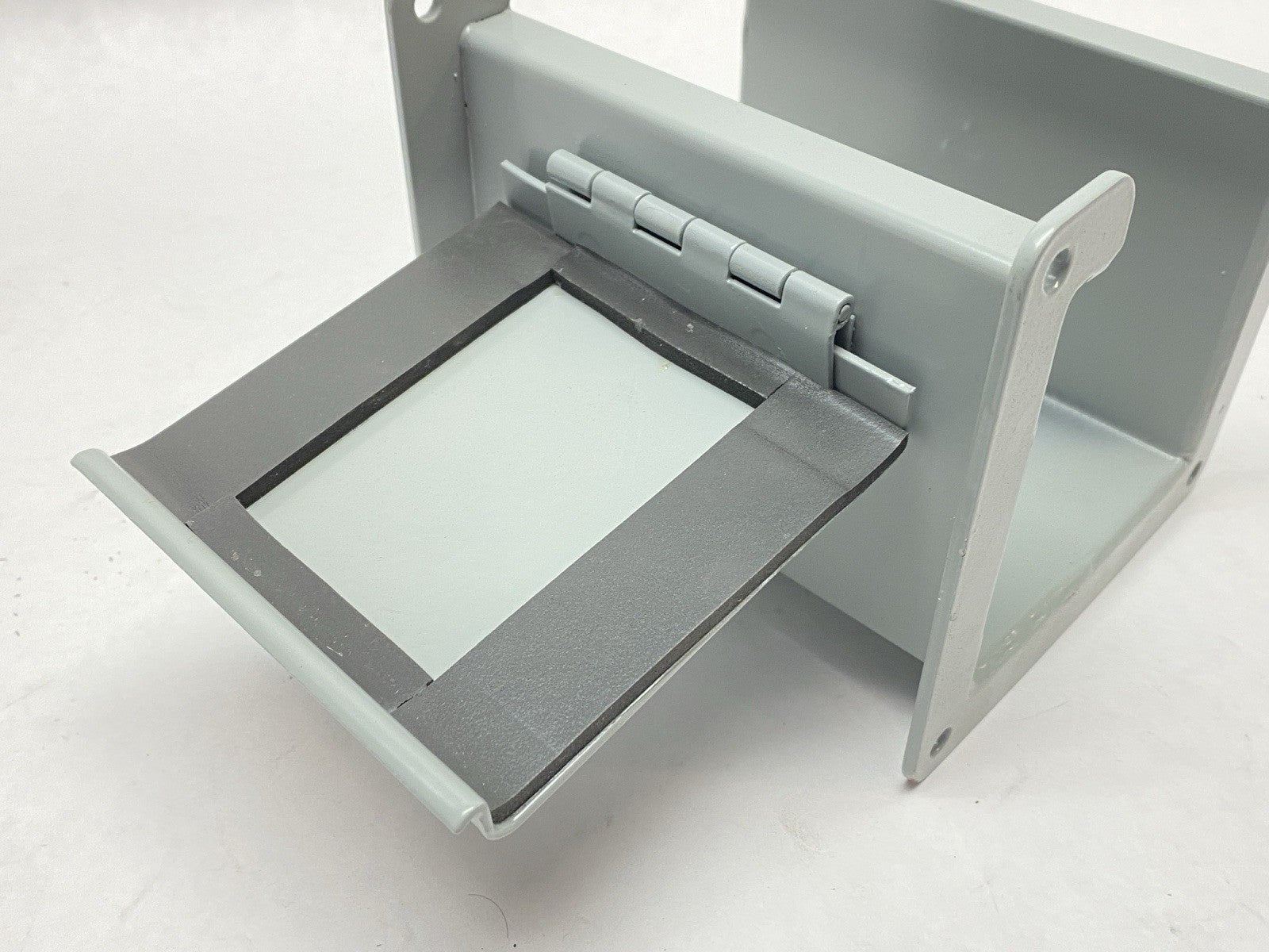 F44L06 | Hoffman nVent Lay-in Wireway Section Straight Hinged Cover Gray - New – Open box - Maverick Industrial Sales
