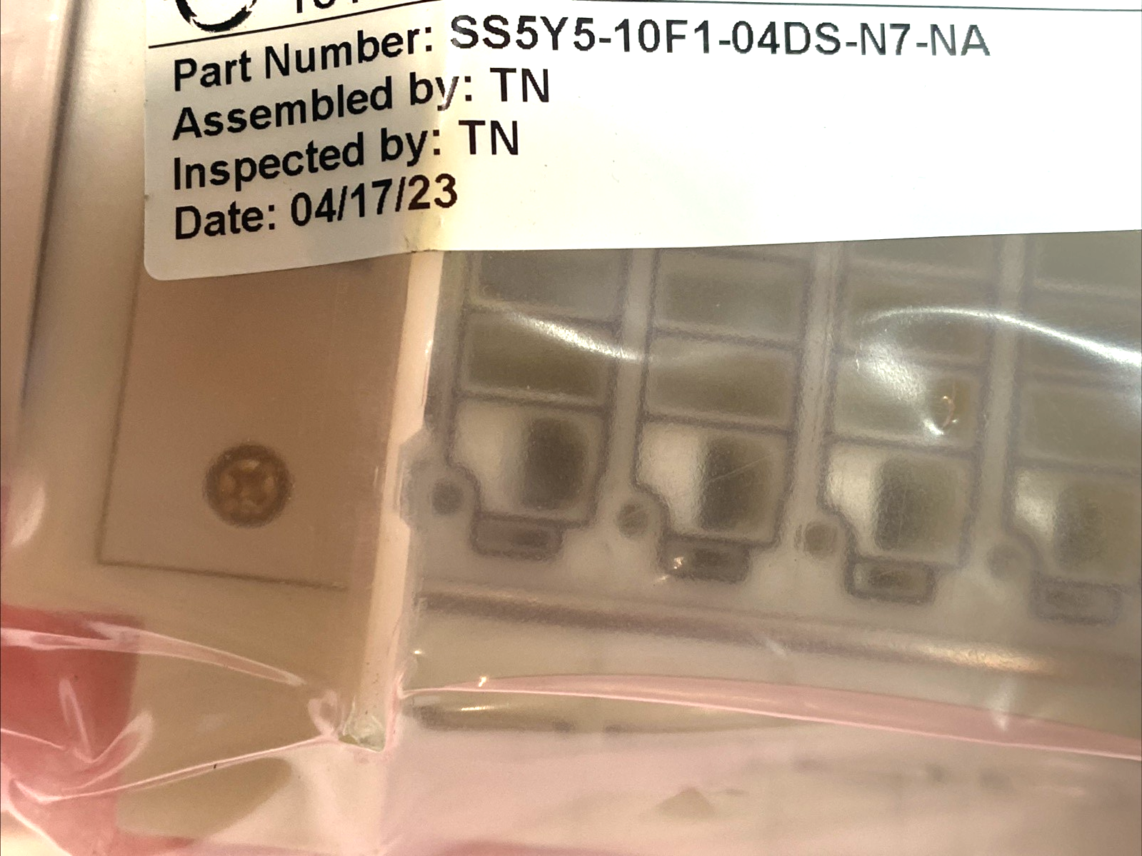 SS5Y5-10F1-04DS-N7-NA | SMC SY5000 4-Station Solenoid Valve Manifold Base - New - Maverick Industrial Sales