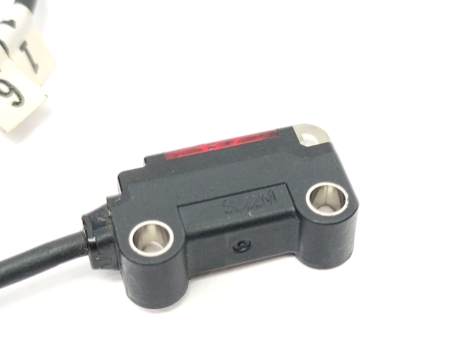 Omron E3T-SL22M Ultracompact Photoelectric Sensor, 5-30mm Sensing, NPN - Maverick Industrial Sales