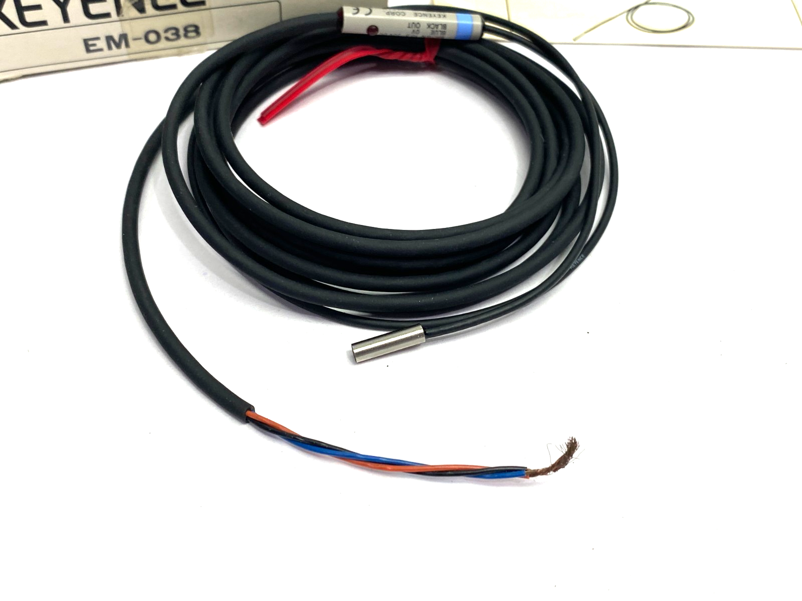 Keyence EM-038 Proximity Sensor Main Unit, Shielded Type, f3.8, NPN, NO BRACKET - Maverick Industrial Sales