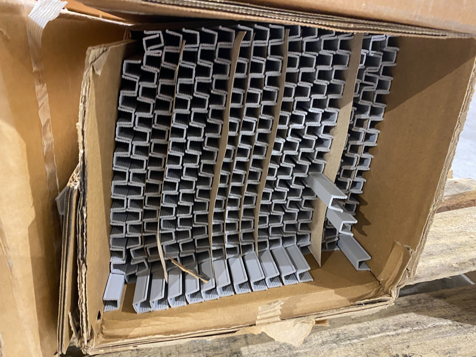 Rexroth 3842146906 & 3842555270 Slot Profile L=2000 Gray, Black LOT OF 1200 - Maverick Industrial Sales