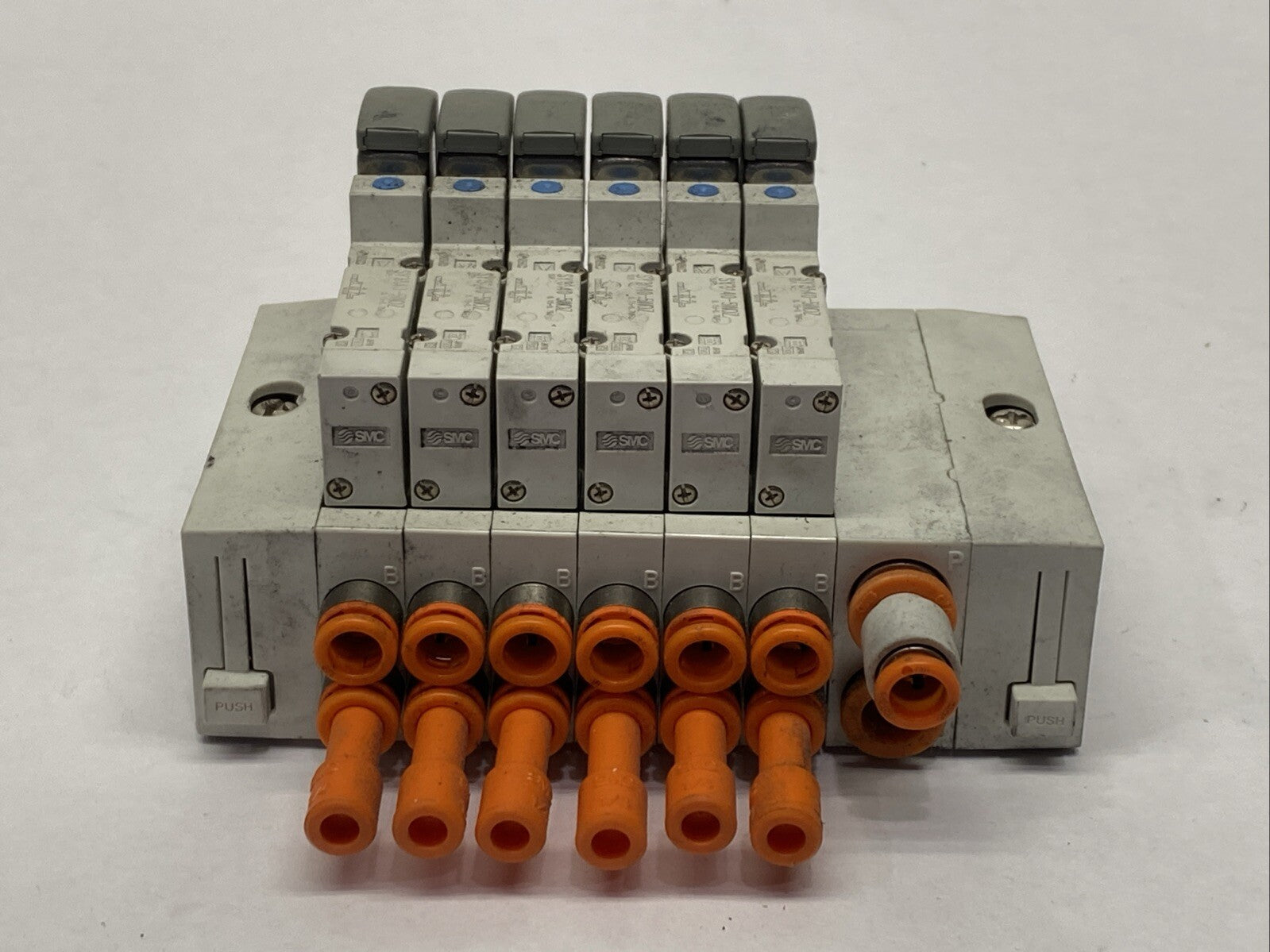 SMC SS5Y3-60-06U Cassette Style Manifold 6 Station w/ SY3140-5WOZ Solenoid Valve - Maverick Industrial Sales