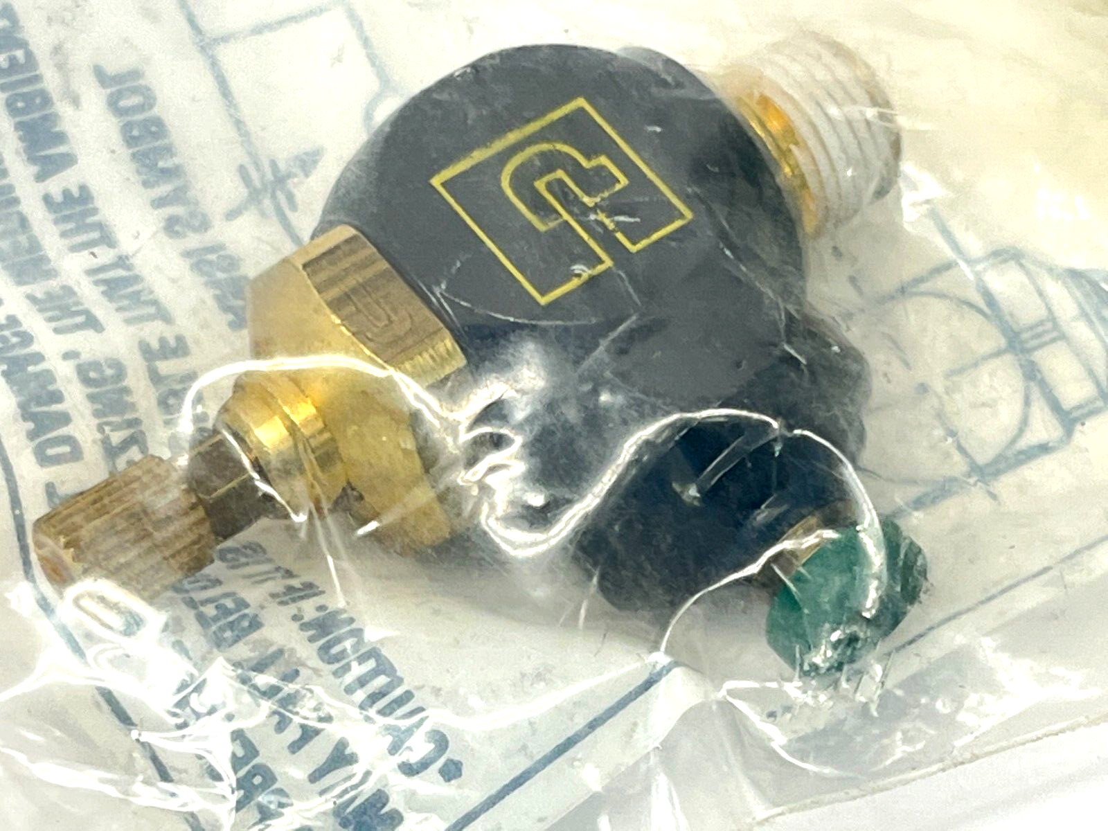Parker FC701-2-2 Flow Control Valve 1/8" NPT 1/8" Tube - Maverick Industrial Sales
