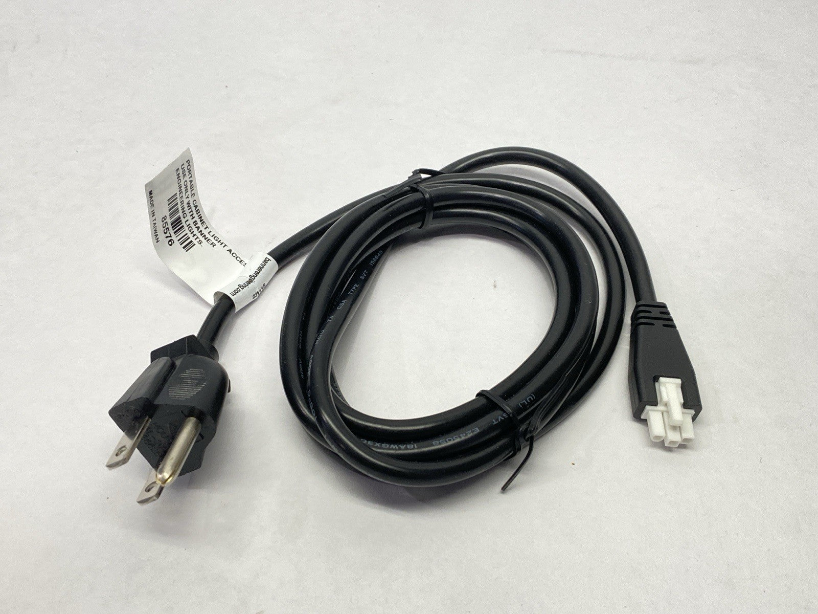 LQMAC-306B | Banner Double Ended Cordset Molex 3-Pin to AC Plug 85576 - New Other - Maverick Industrial Sales