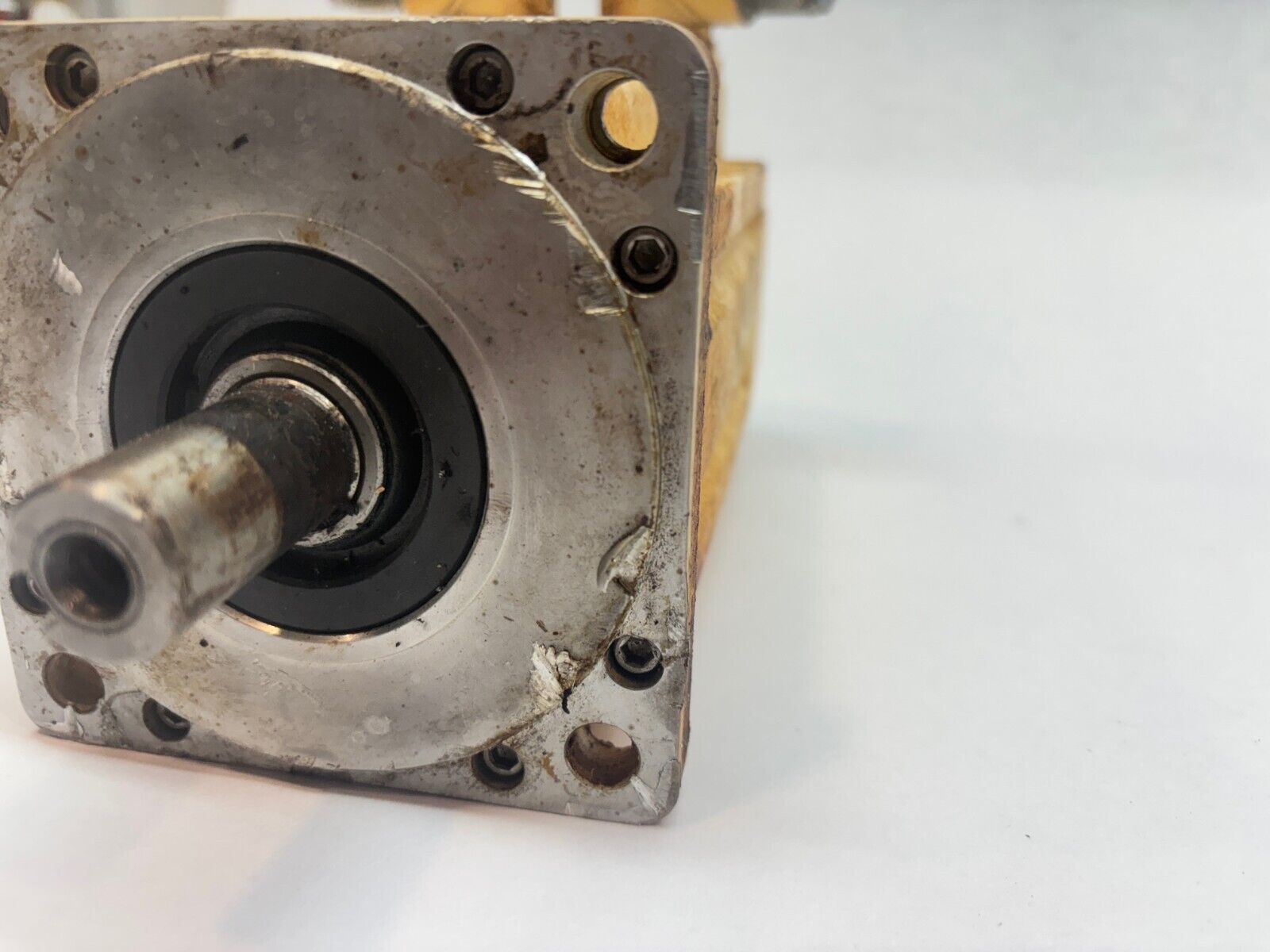 Allen Bradley MPF-B430P-SJ72BA Kinetix Inverter Duty AC Servo Motor Parts/Repair - Maverick Industrial Sales