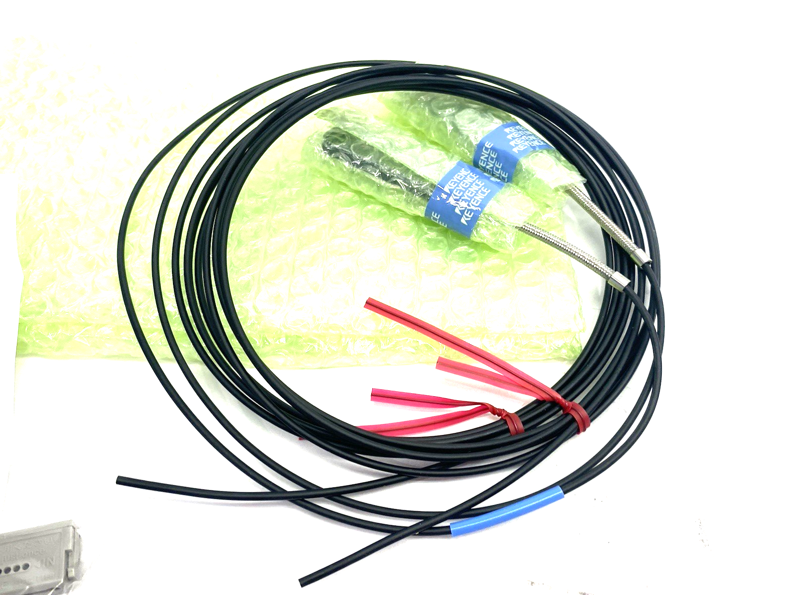 FU-A40 | Keyence Fiber Unit Thrubeam Type, 40mm Array IP67 - New - Maverick Industrial Sales