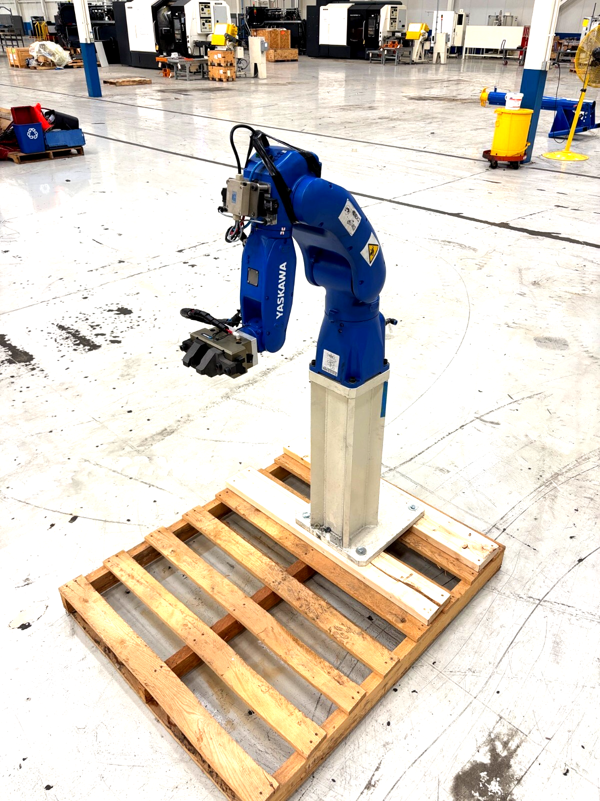 Yaskawa YR-1-06VX8-A00 Robot Arm & Pedestal, 8 KG Payload, 2017 - Maverick Industrial Sales